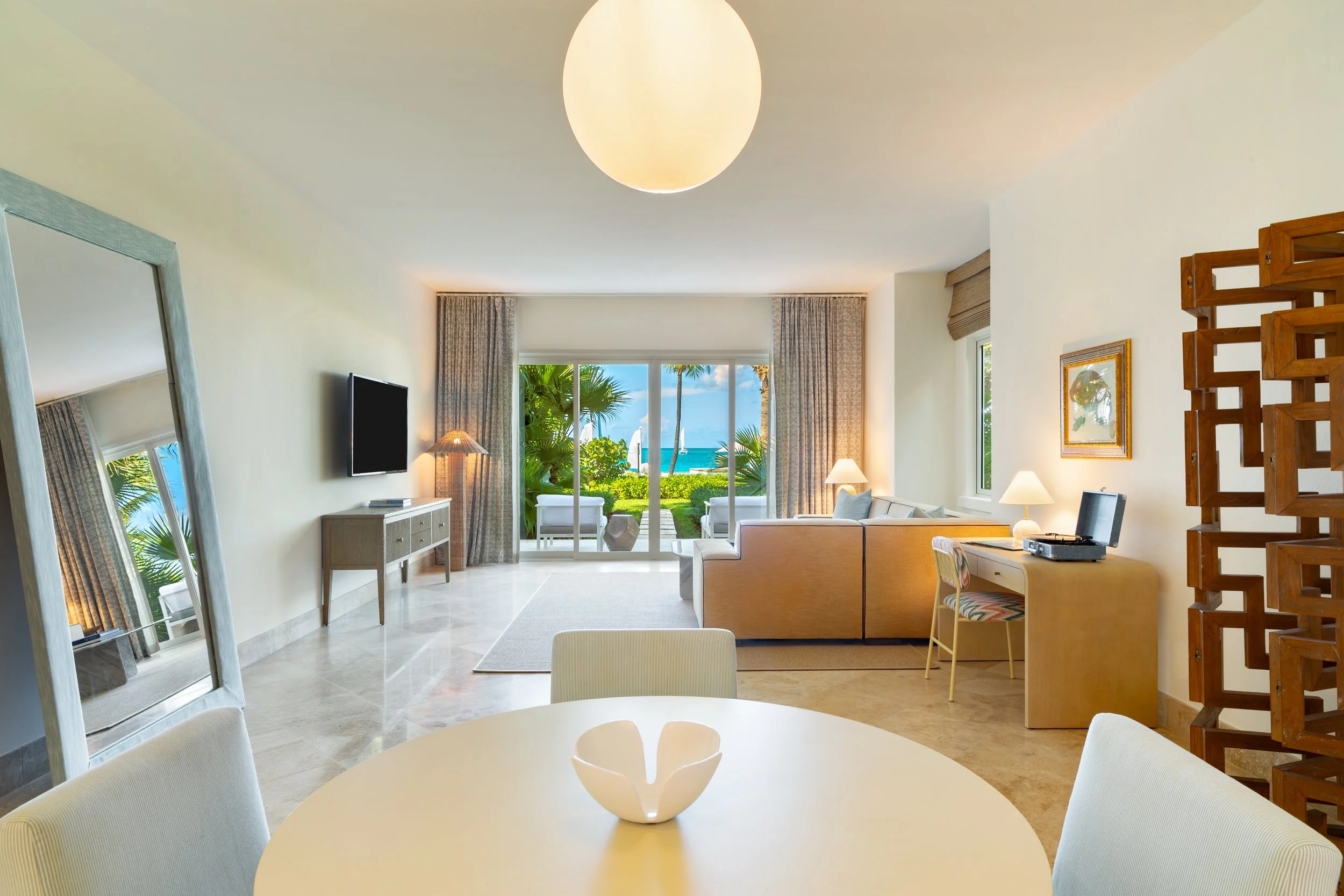 GBC_A109_Dining-and-Living-with-View.jpg