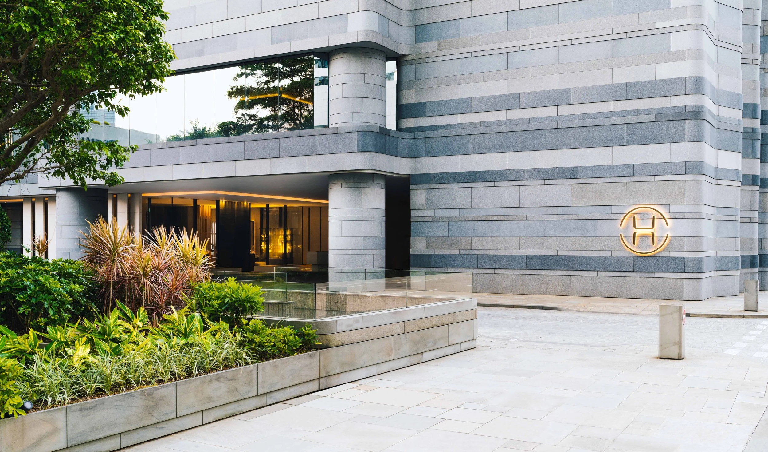 EXPLORING HONG KONG THROUGH THE EYES OF A LOCAL