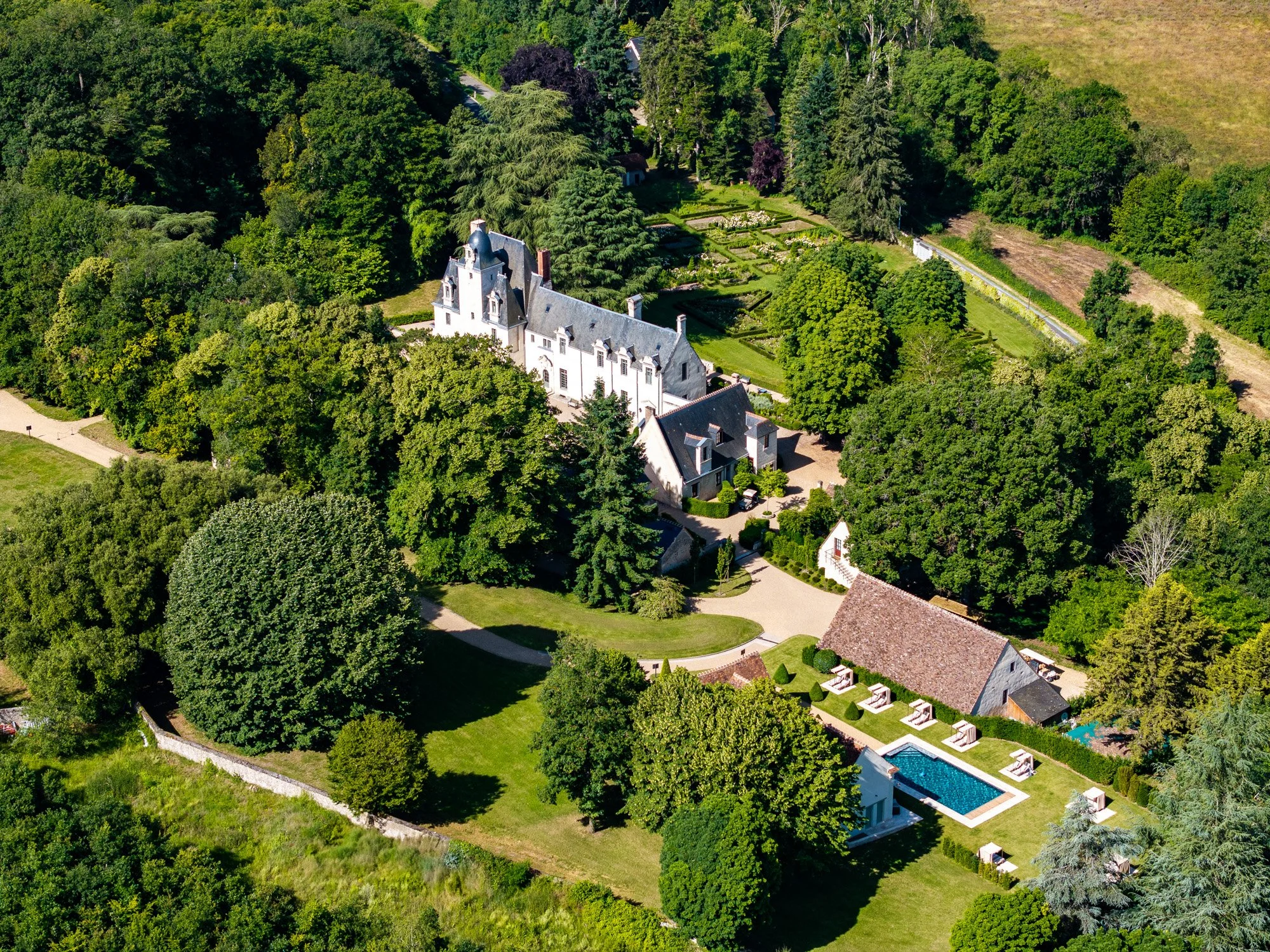 A TIMELESS ESCAPE IN THE HEART OF THE LOIRE VALLEY