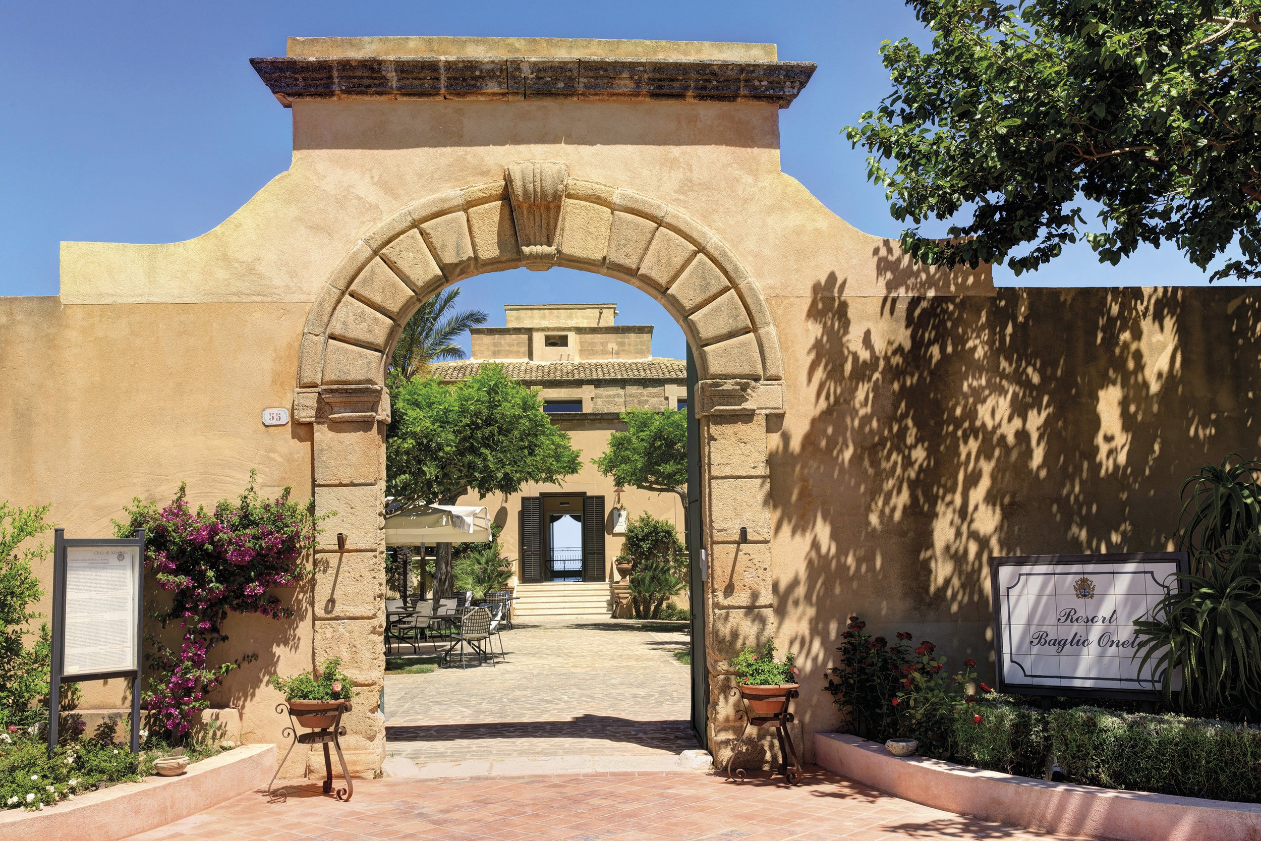 A NOBLE SICILIAN RETREAT