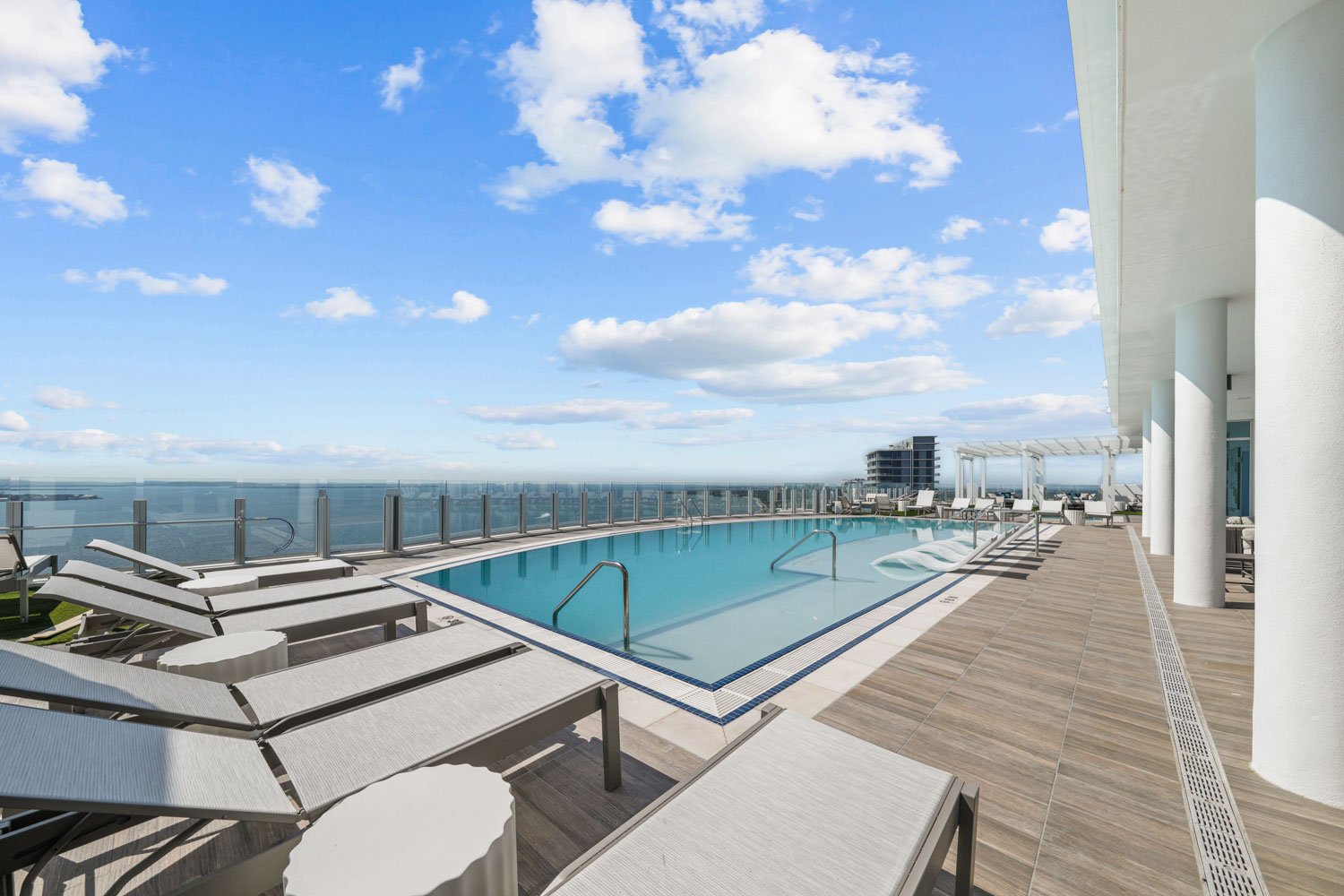Altura Bayshore Rooftop Amenities-Tampa Listing Lab26.jpg