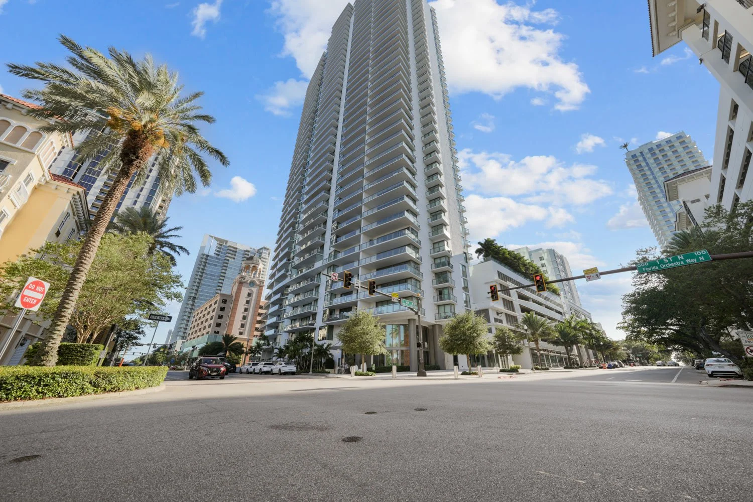 ONE St Petersburg  Amenities Tampa Listing Lab (1).jpg