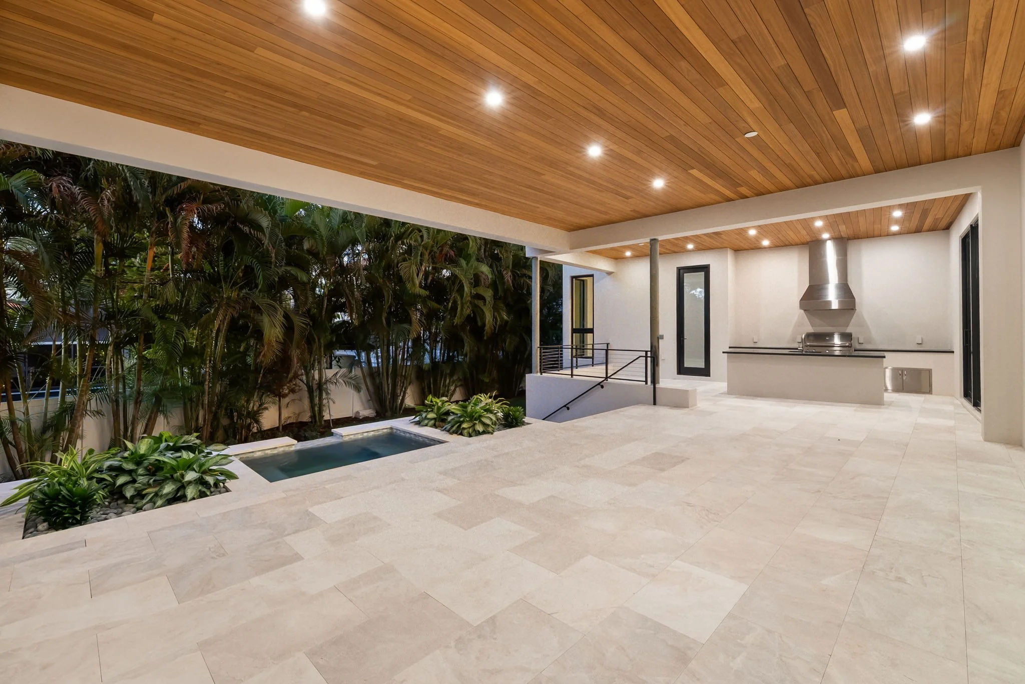 107 Martinique Ave Davis Islands Real Estate (10).jpg