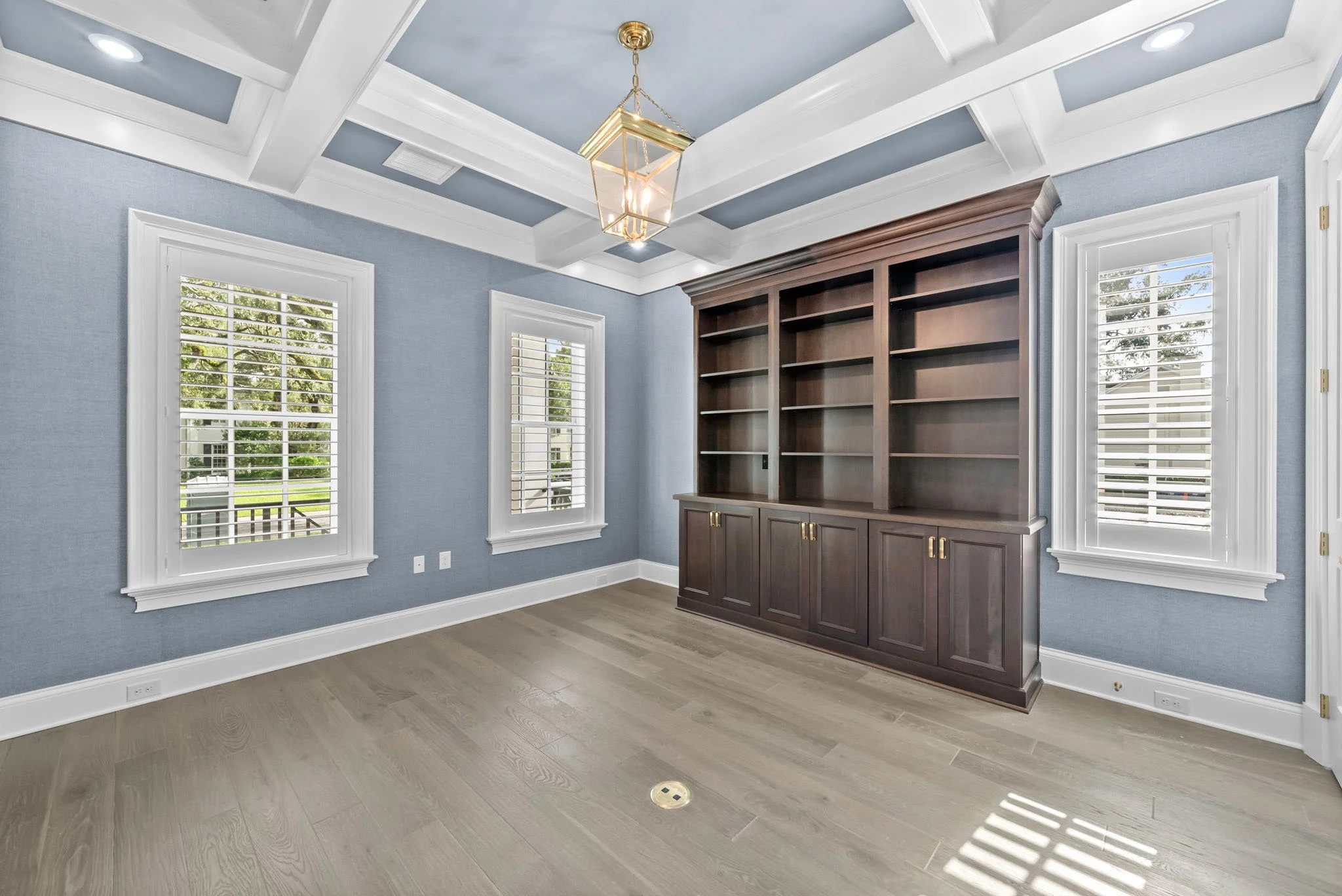 Brookwood Dr Sample Properties Tampa Listing Lab (13).jpg