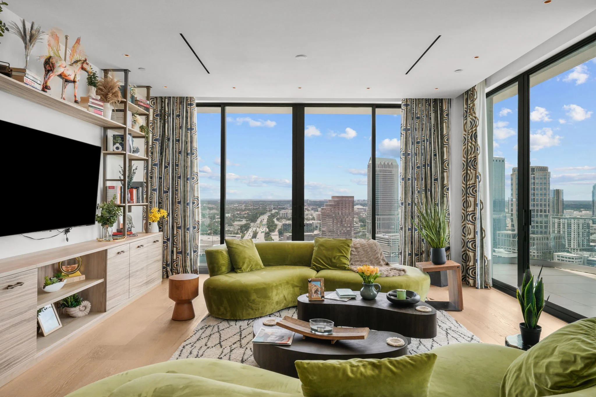 Tampa Edition 2501 (3).jpg