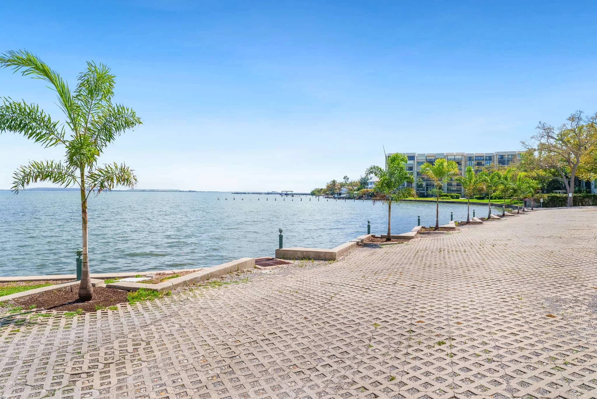 4950 Bayshore on the Boulevard-50.JPG