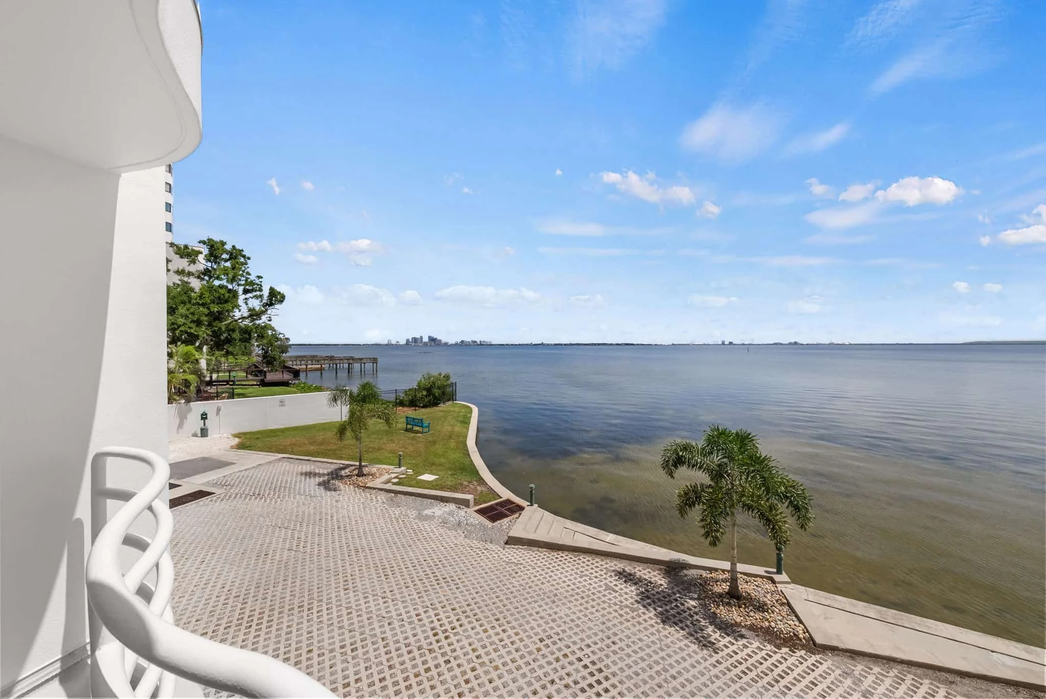 4950 Bayshore on the Boulevard-25.jpg