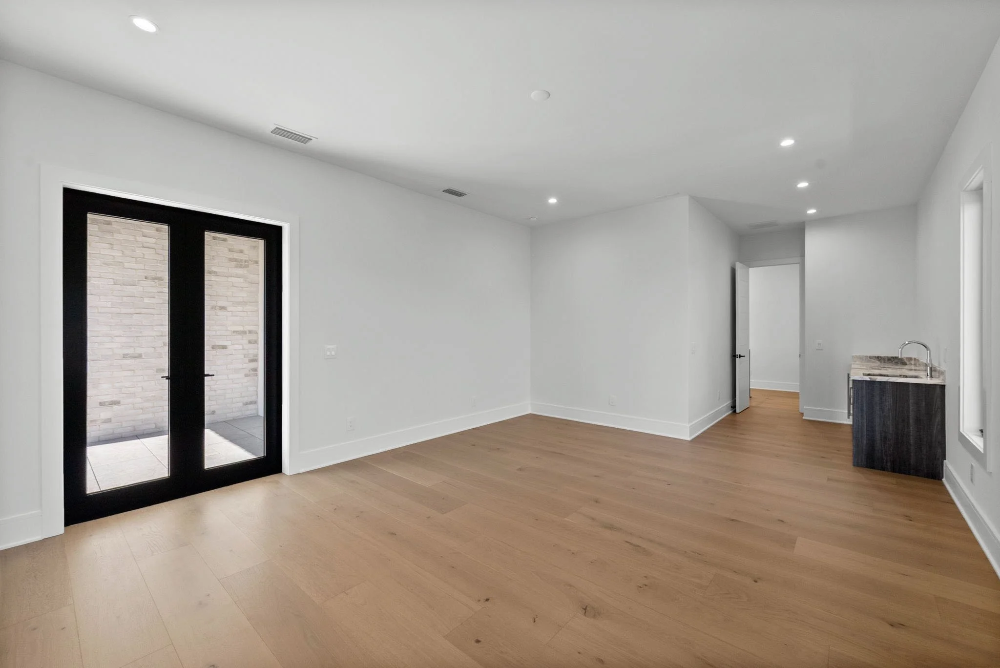 S Shore Crest Cir Brookshire Homes Tampa Listing Lab (29).JPG