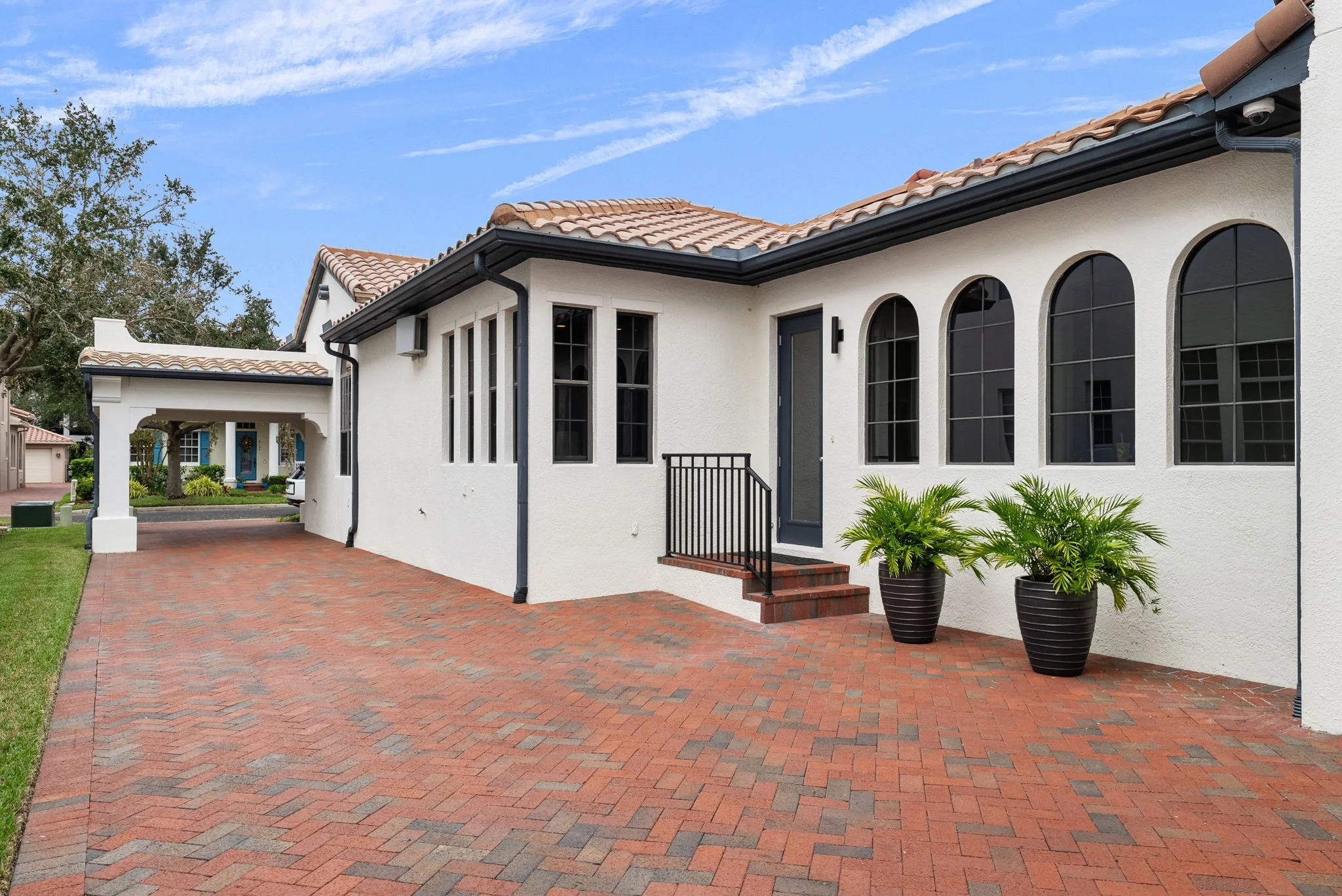 Yeats Manor Drive Photos - Tampa Listing Lab (15).jpg