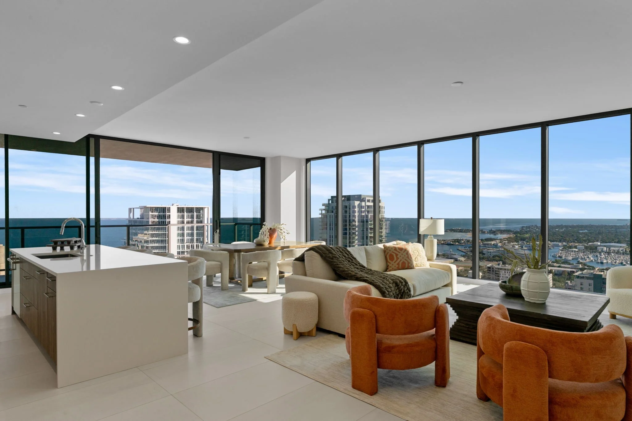 Art House St Pete Luxury Condo 3205 (21).JPG