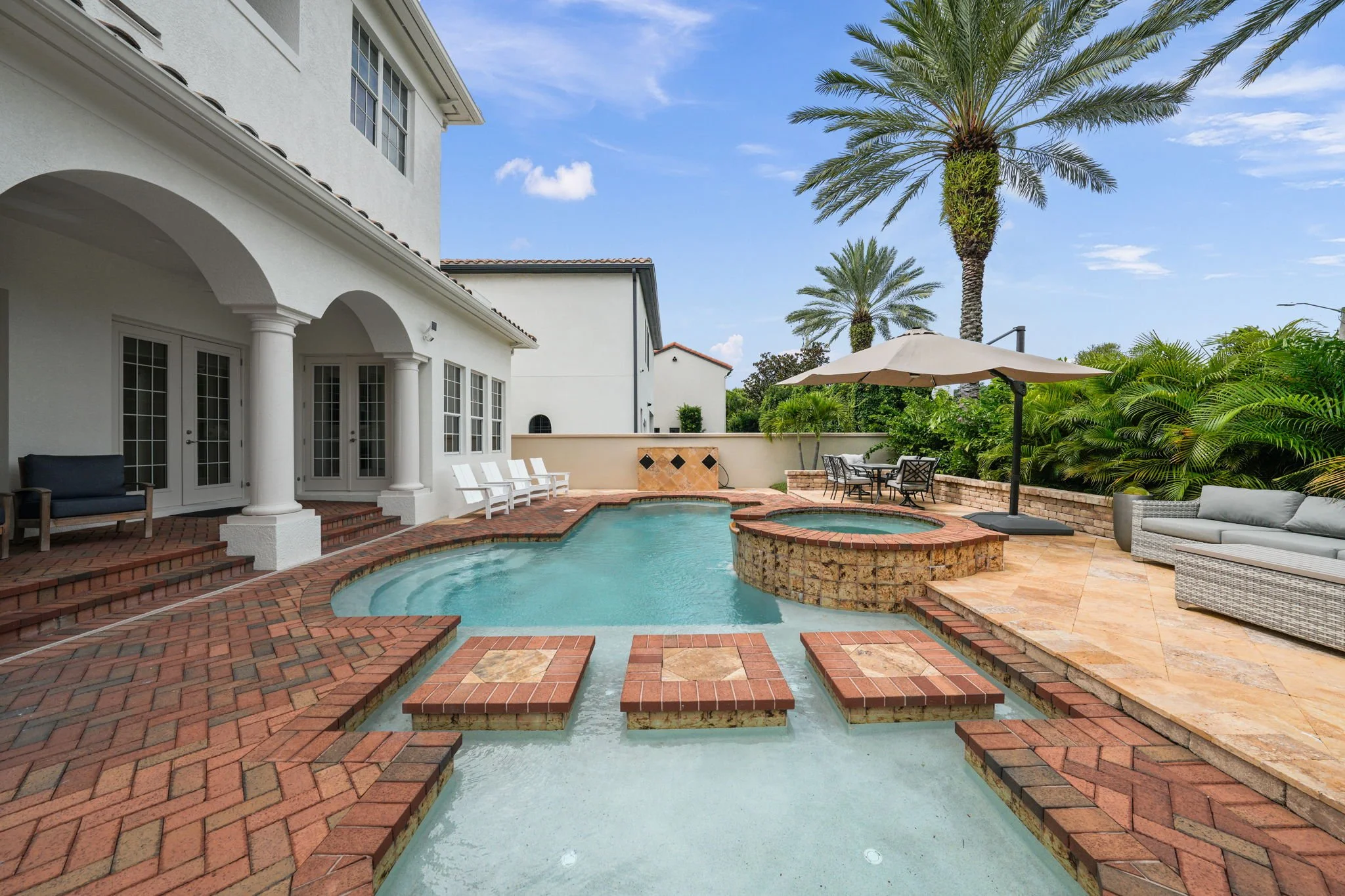 6123 Yeats Manor Dr - Tampa Listing Lab (6).jpg