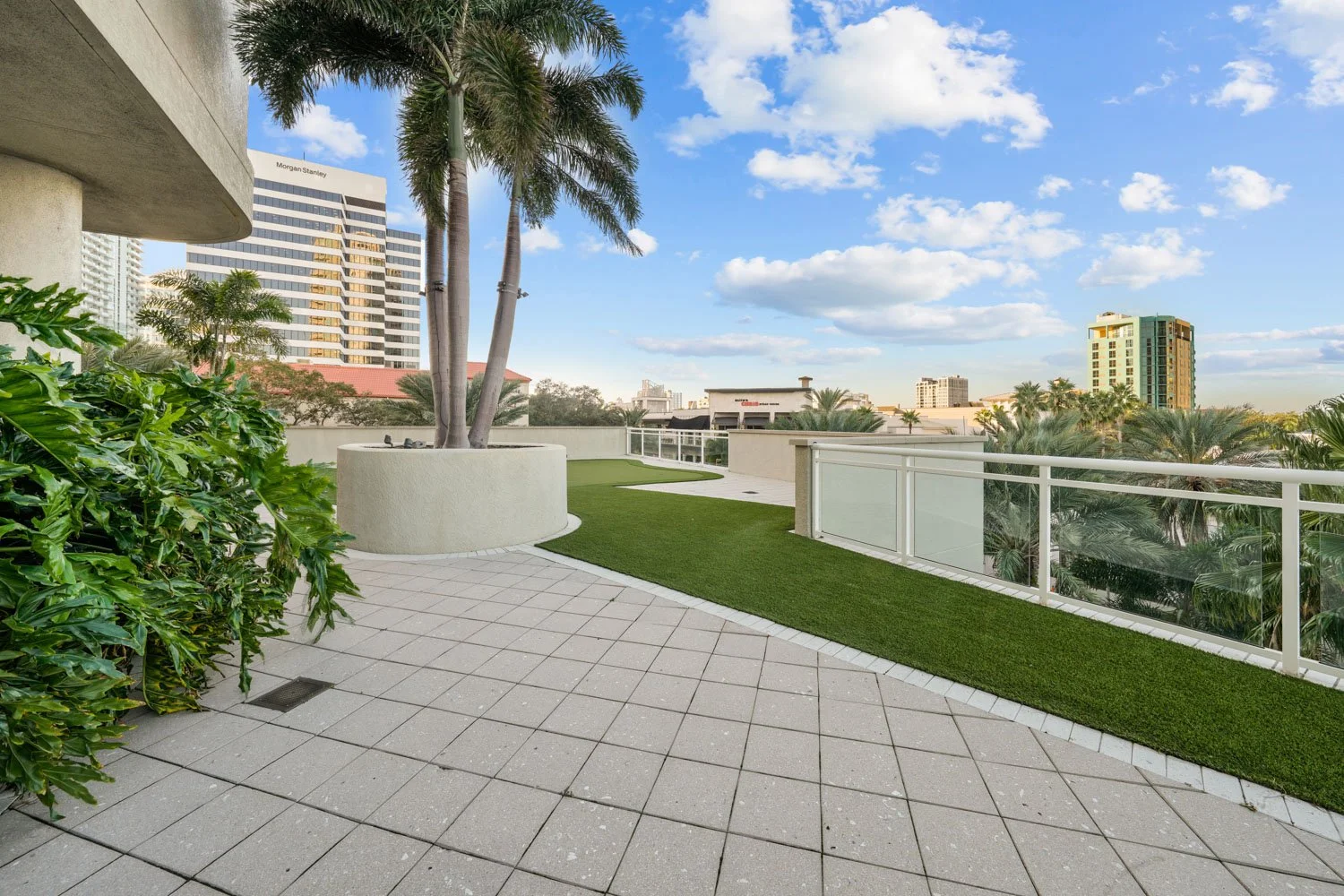 Ovation St Petersburg Amenities Tampa Listing Lab (1).jpg