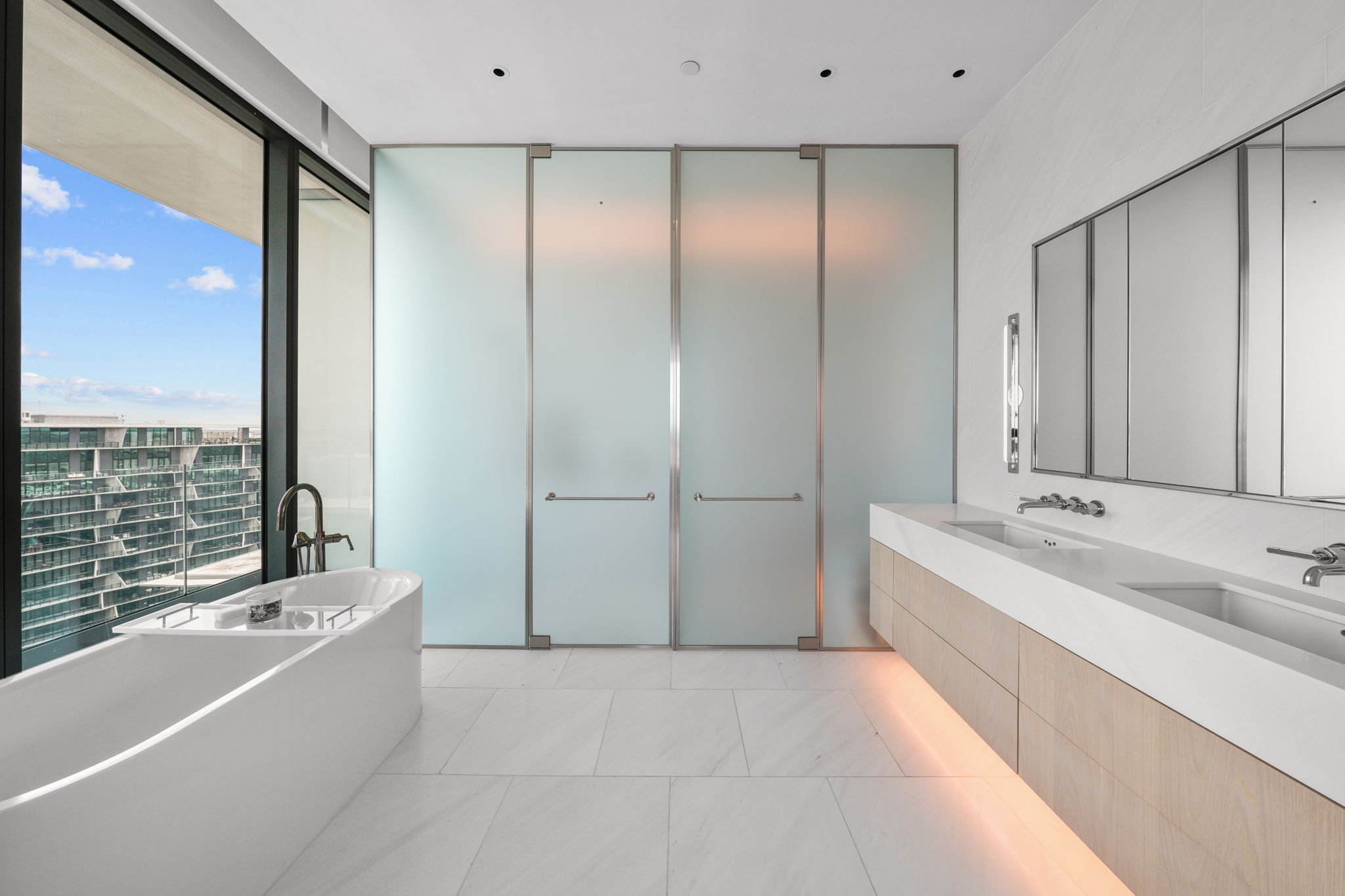 Tampa Edition 2501 (19).jpg