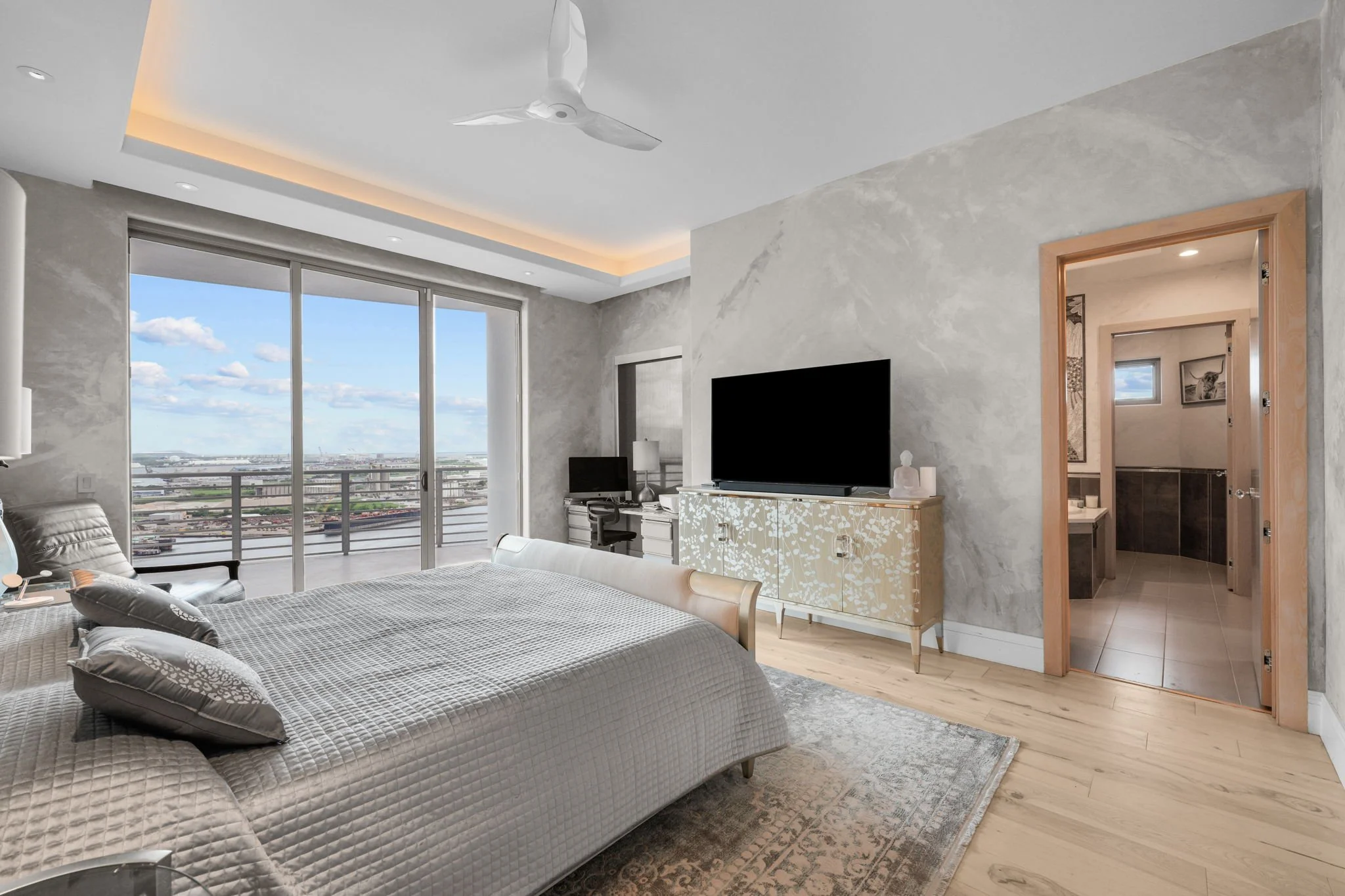 Towers of Channelside T2 2802 Luxury Condo Real Estate (10).jpg