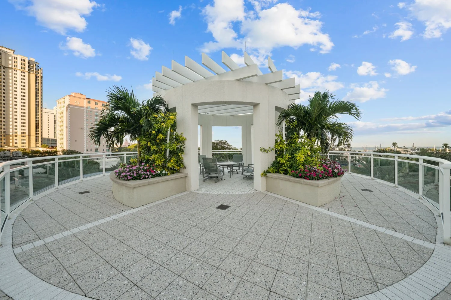 Ovation St Petersburg Amenities Tampa Listing Lab (6).jpg