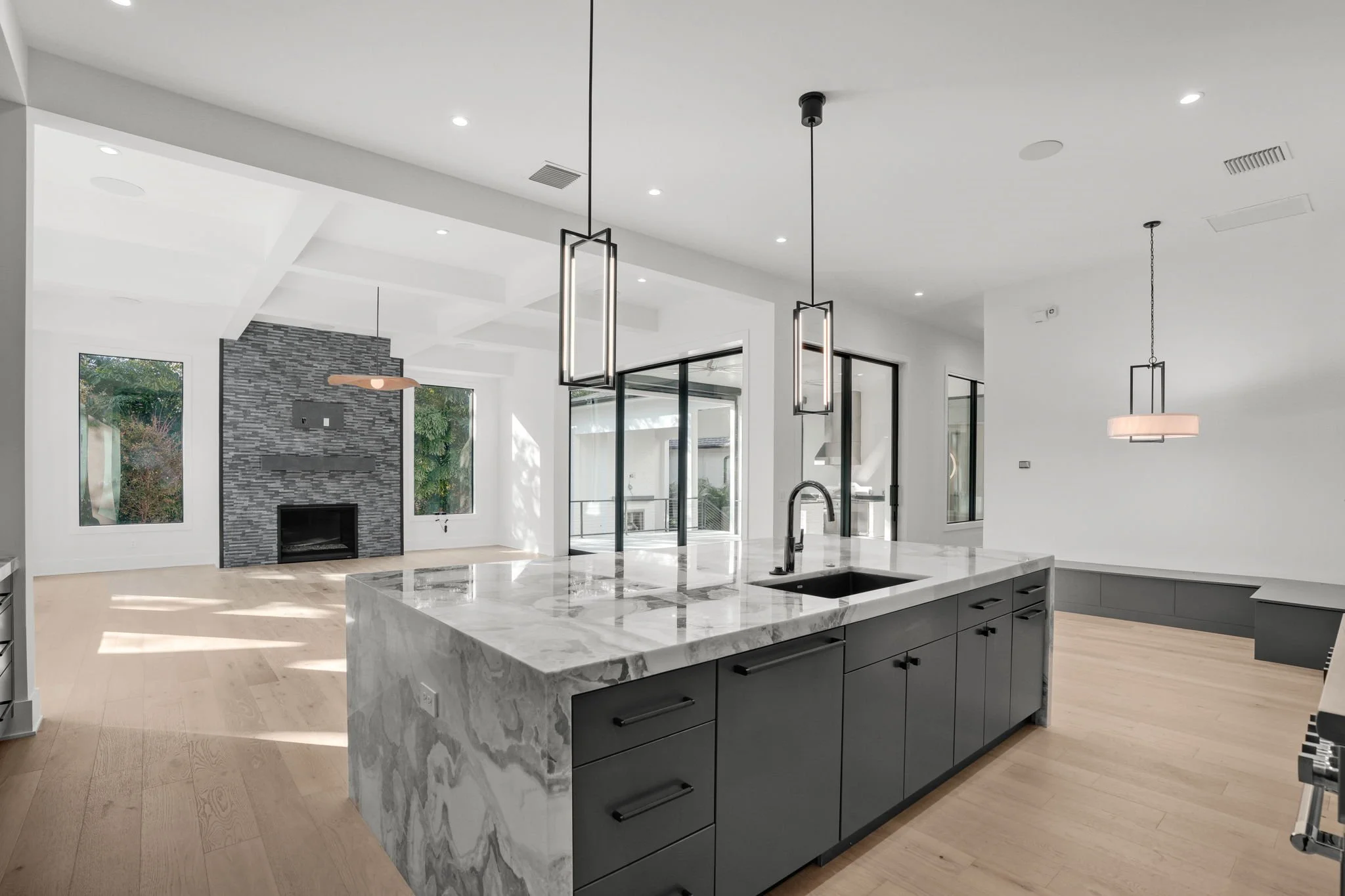 Brookshire Homes Riviera Drive (43).jpg