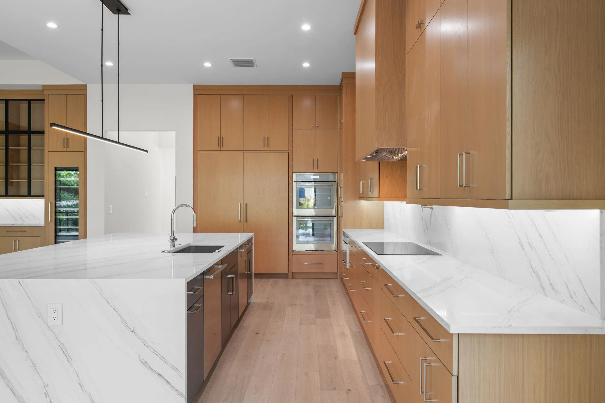 Dickens Ave Brookshire Homes Tampa Listing Lab (7)_2.jpg