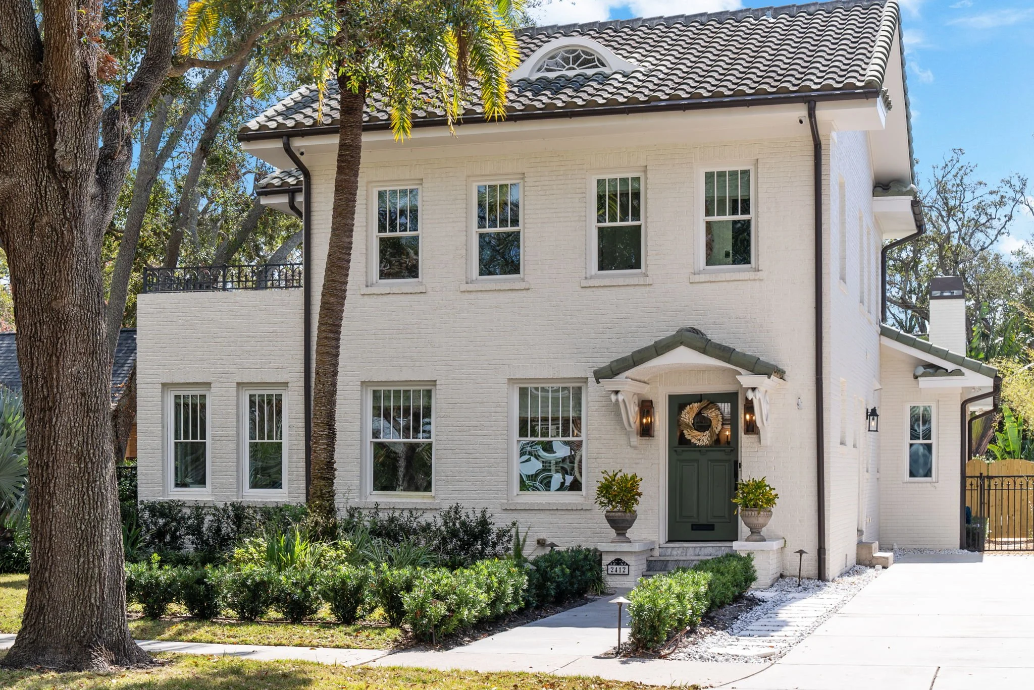 2412 W Sunset Drive Tampa Real Estate Photos (1).jpg