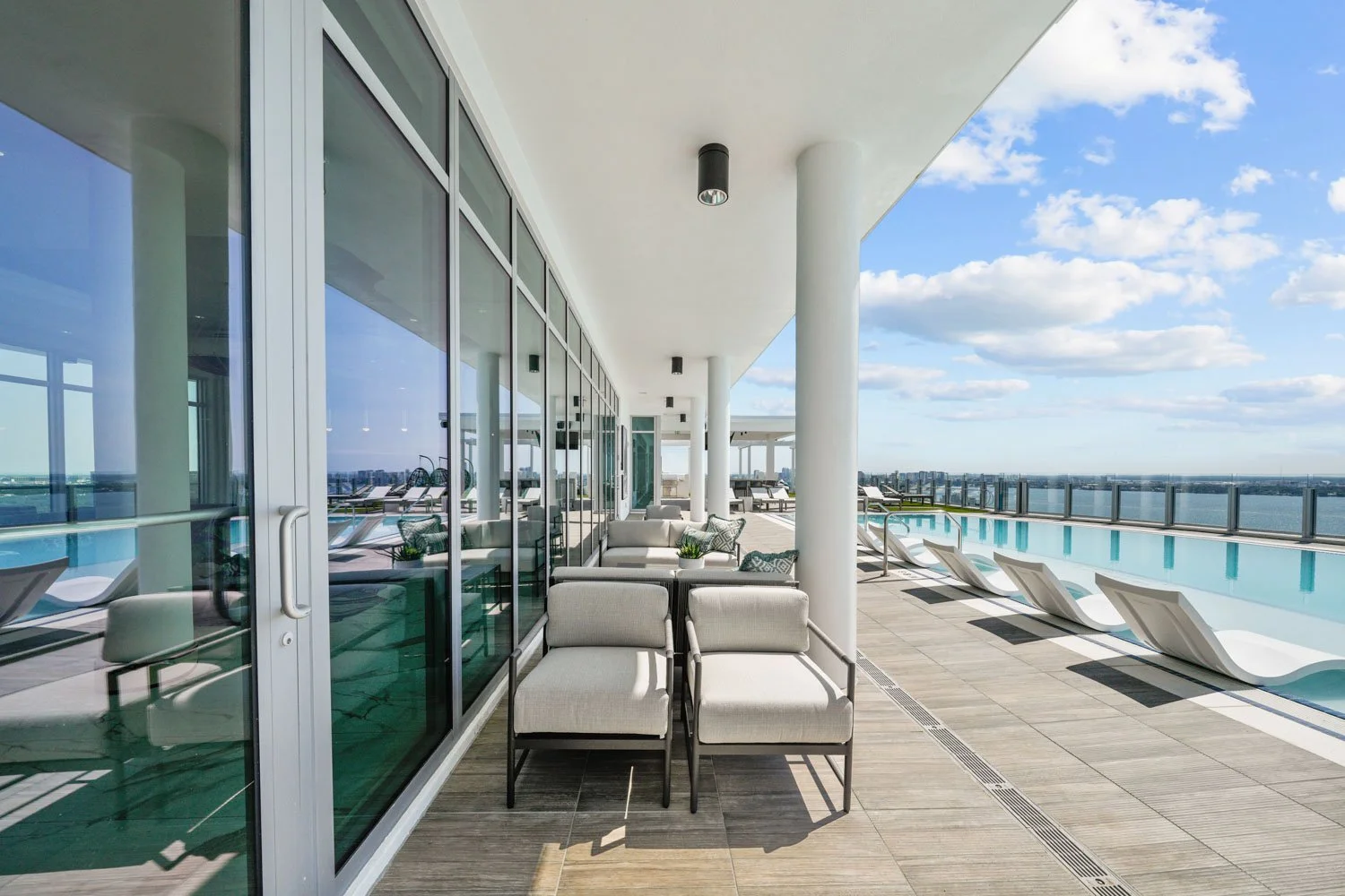 Altura Bayshore Rooftop Amenities-Tampa Listing Lab28.jpg