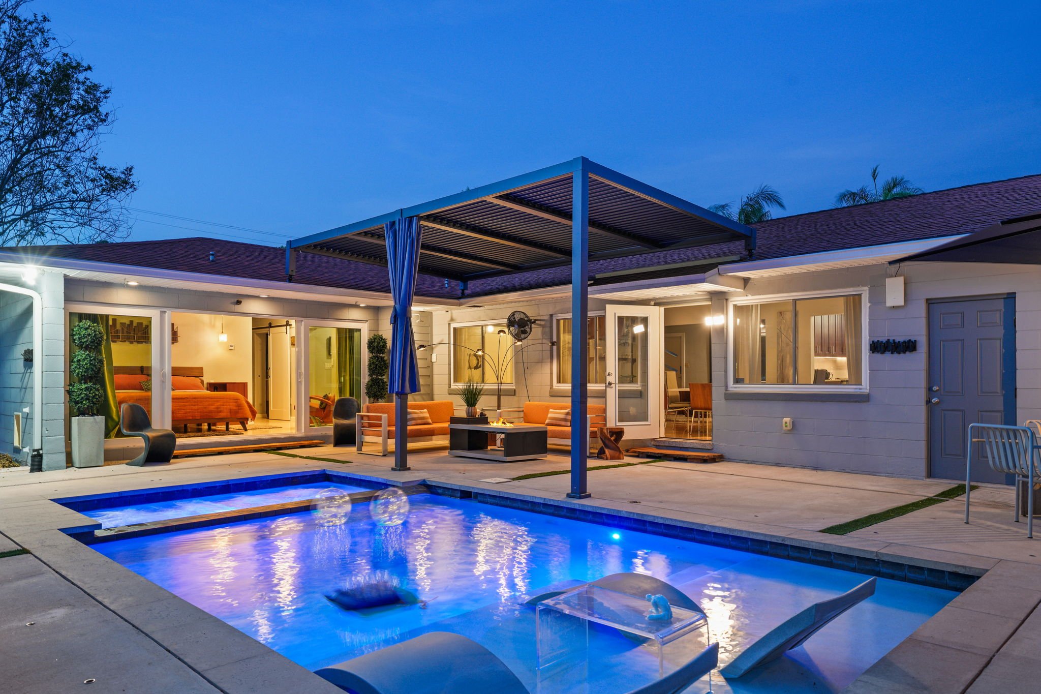 Twilight 222 N Clearview Ave (4).jpg