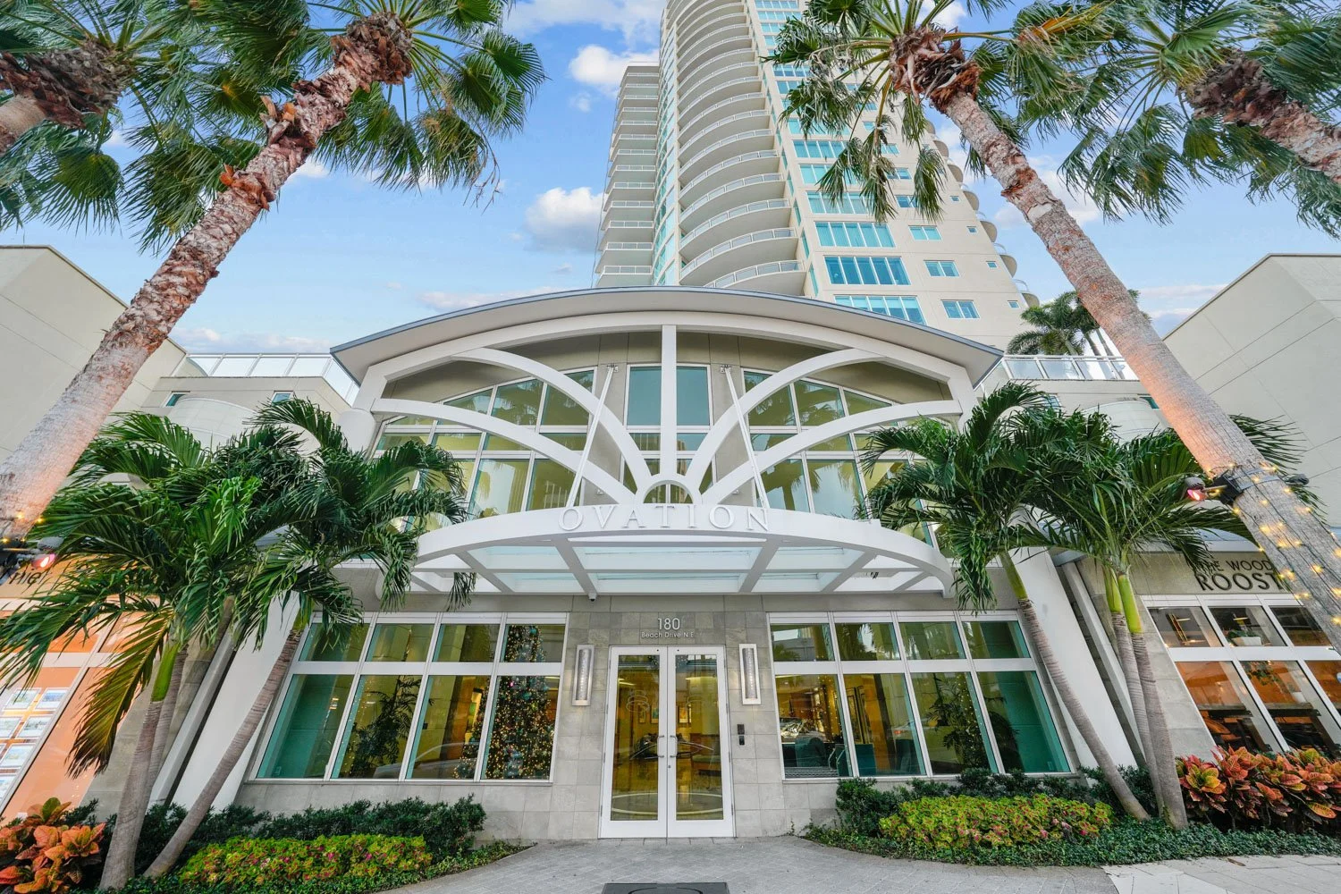 Ovation St Petersburg Amenities Tampa Listing Lab (11).jpg