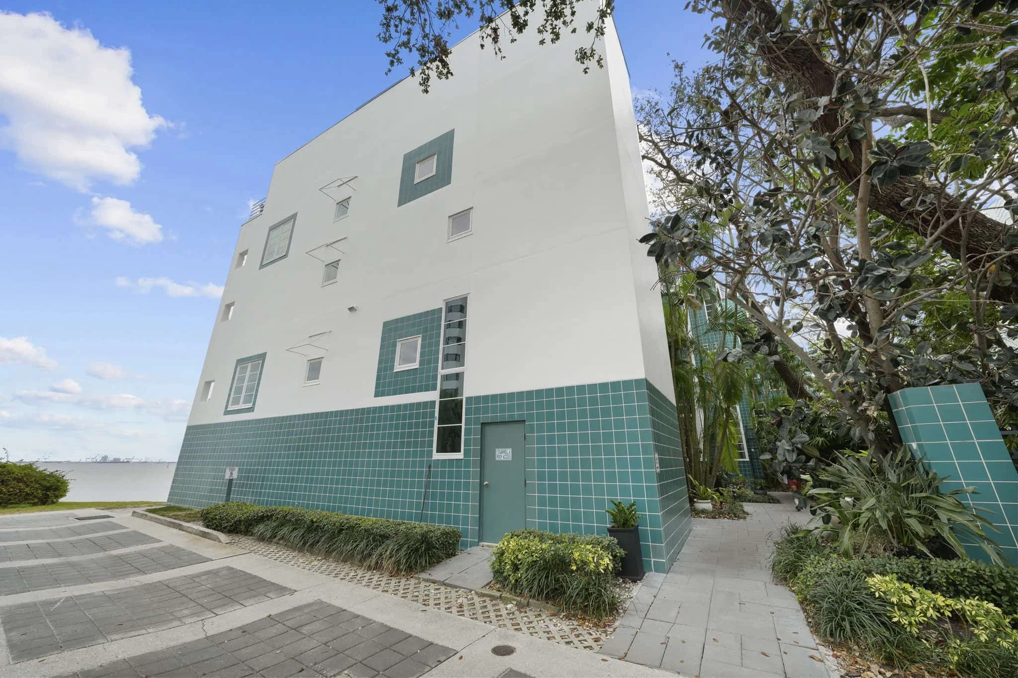 4950 Bayshore on the Boulevard-41.jpg