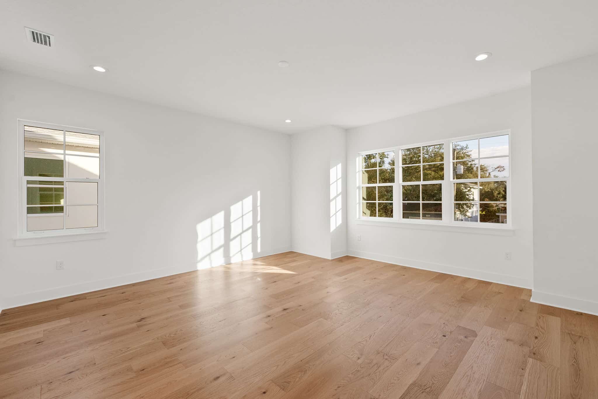 3303 W Iowa Ave Oxford Homes Tampa Listing Lab-8.jpg