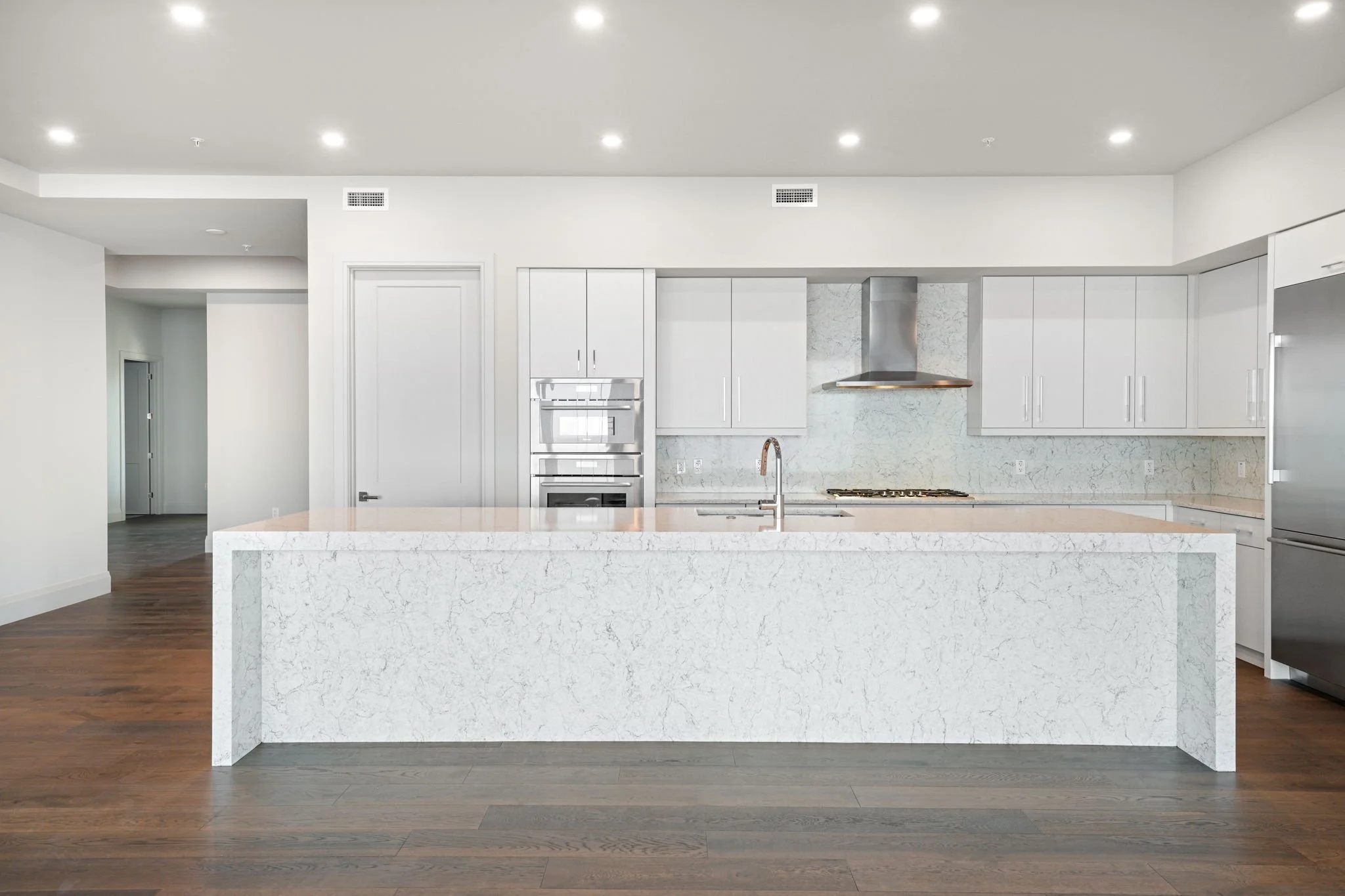 Altura Bayshore 2302 Tampa Condo (6).jpg