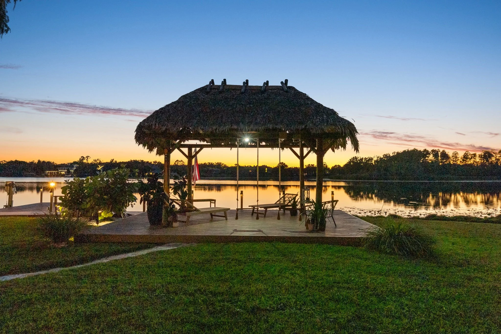 Sunset 122 Lake Drive Carrollwood Real Estate Photos (5).jpg