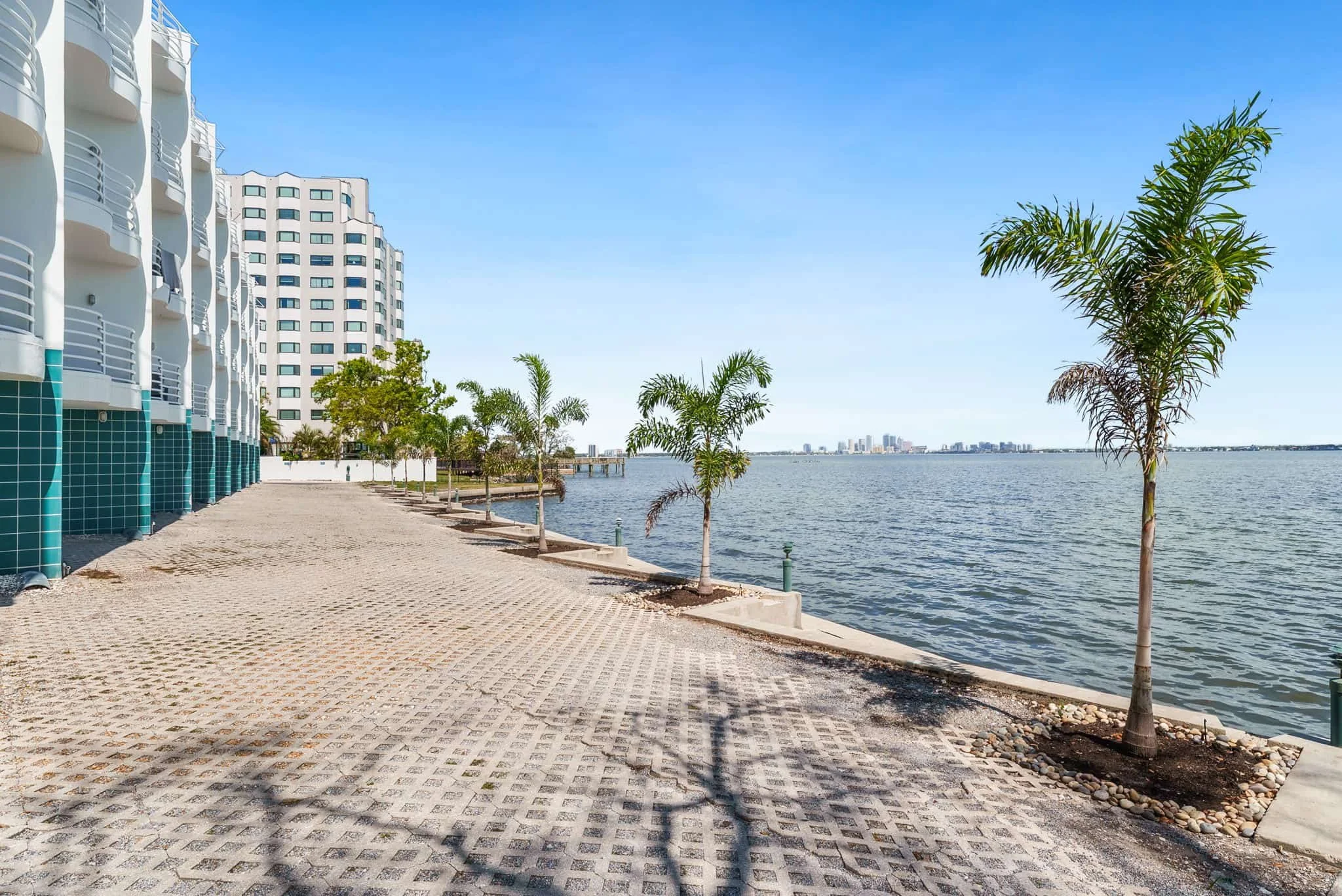 4950 Bayshore on the Boulevard-47.JPG