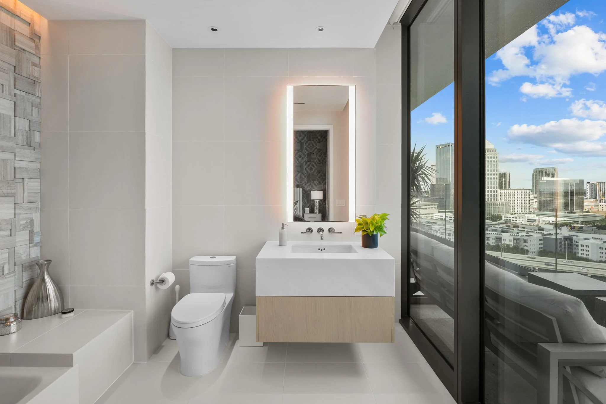 Tampa Edition Luxury Condo Real Estate 1703 (17).jpg