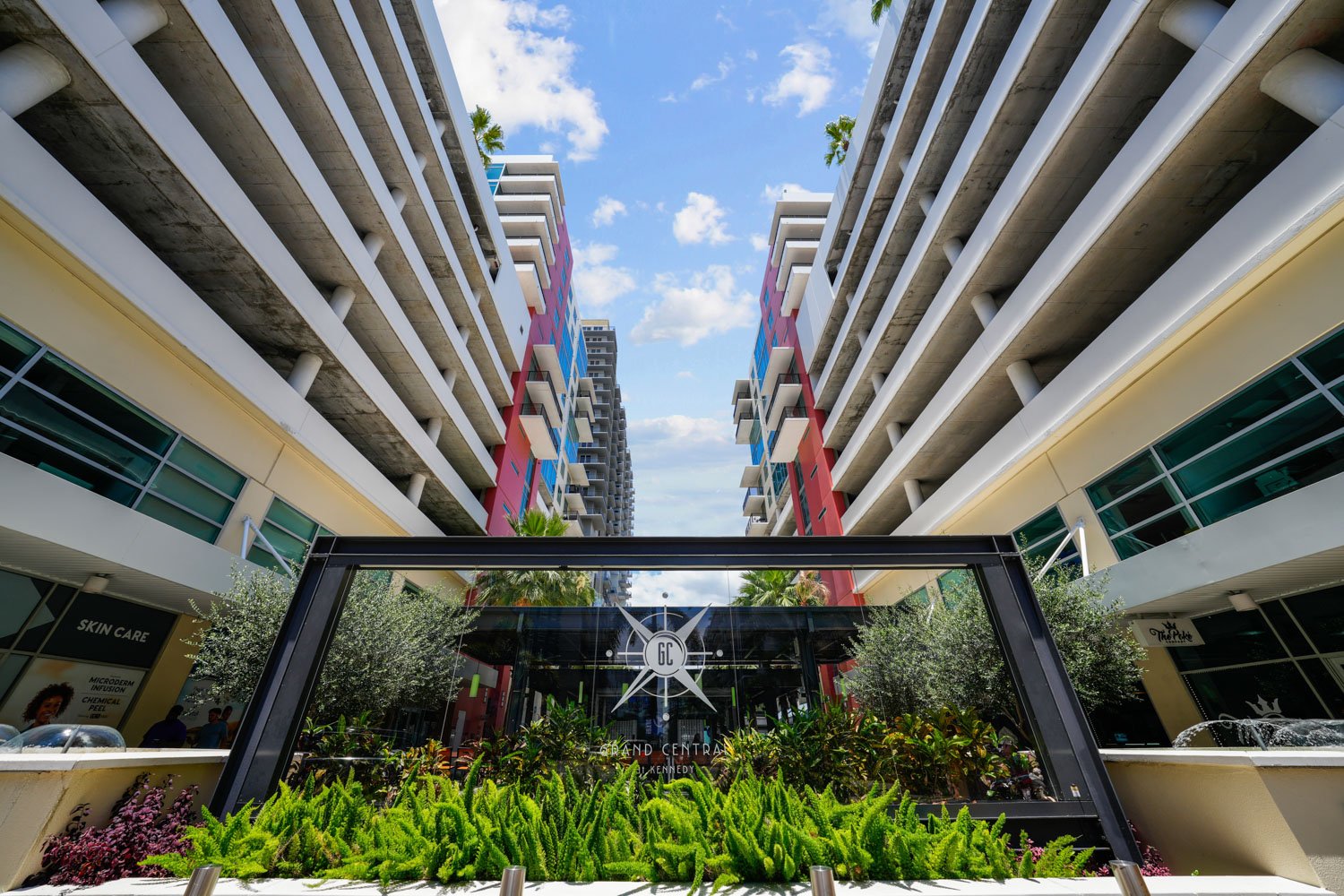 Grand Central Condo at Kennedy Tampa Listing Lab (17).jpg