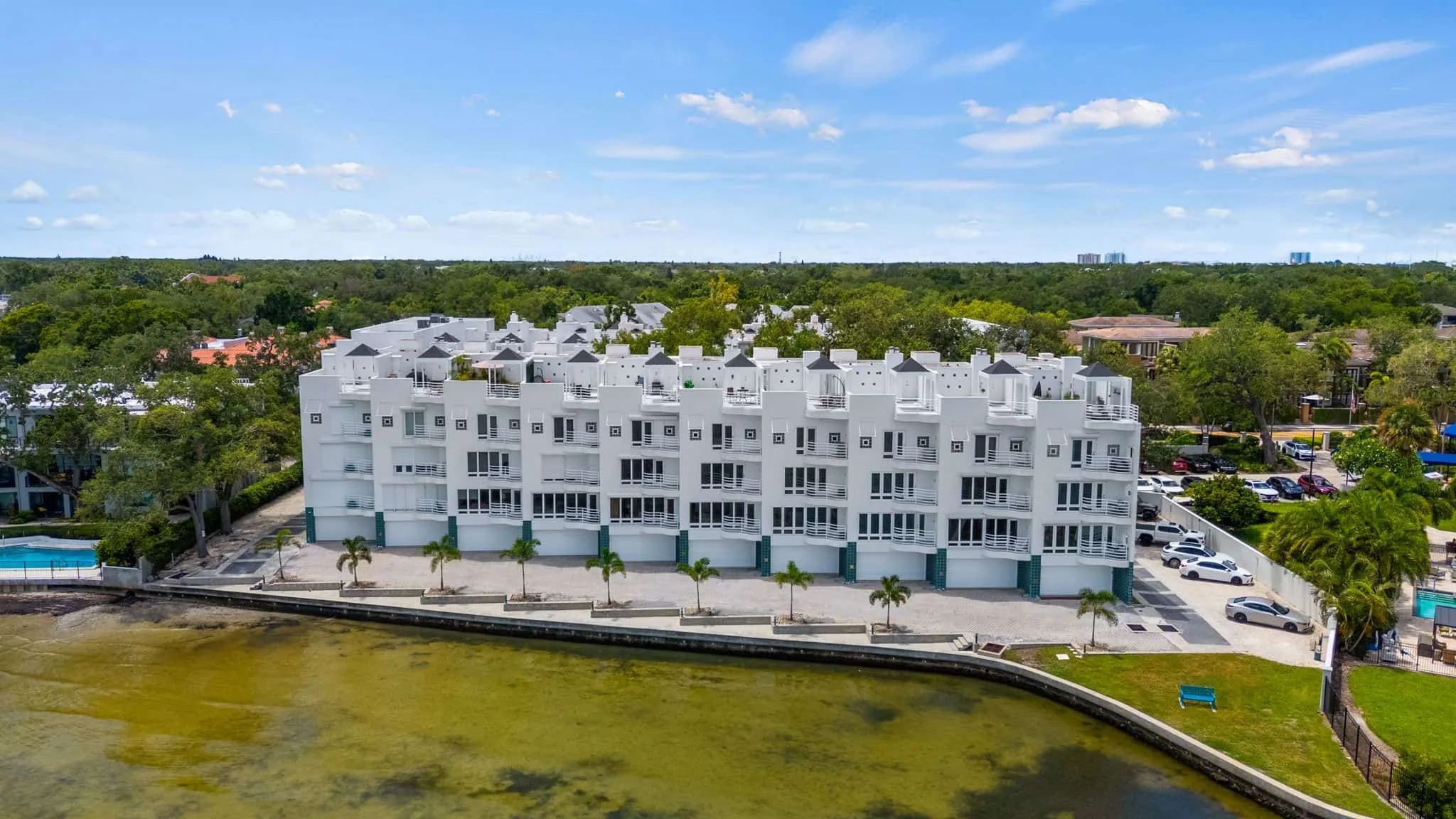 4950 Bayshore on the Boulevard-4.JPG