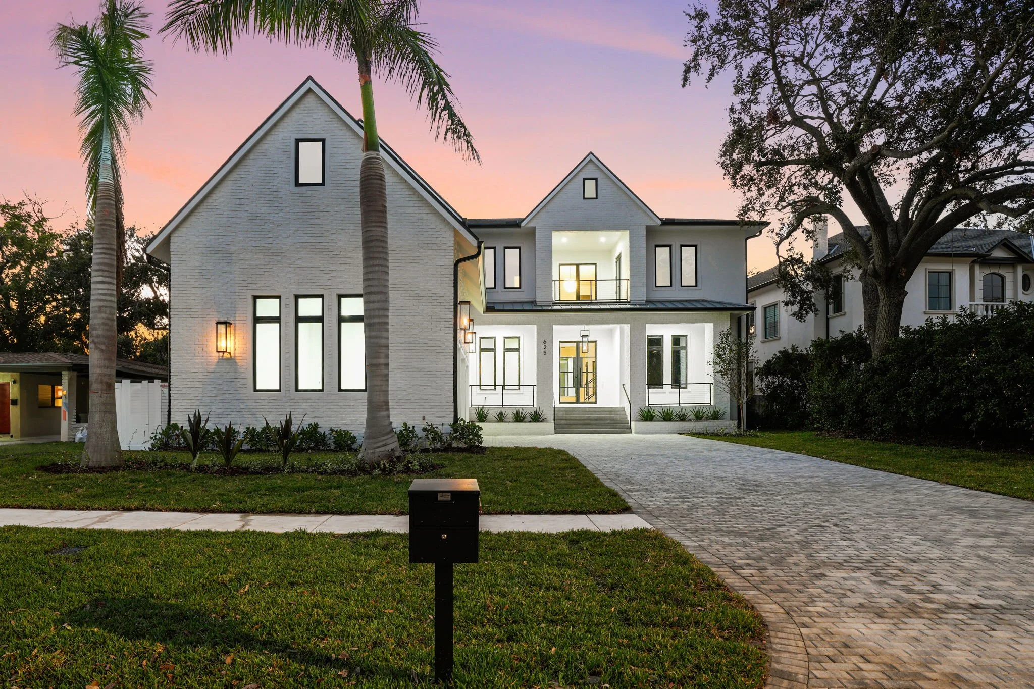 Brookshire Homes Riviera Drive (31).jpg