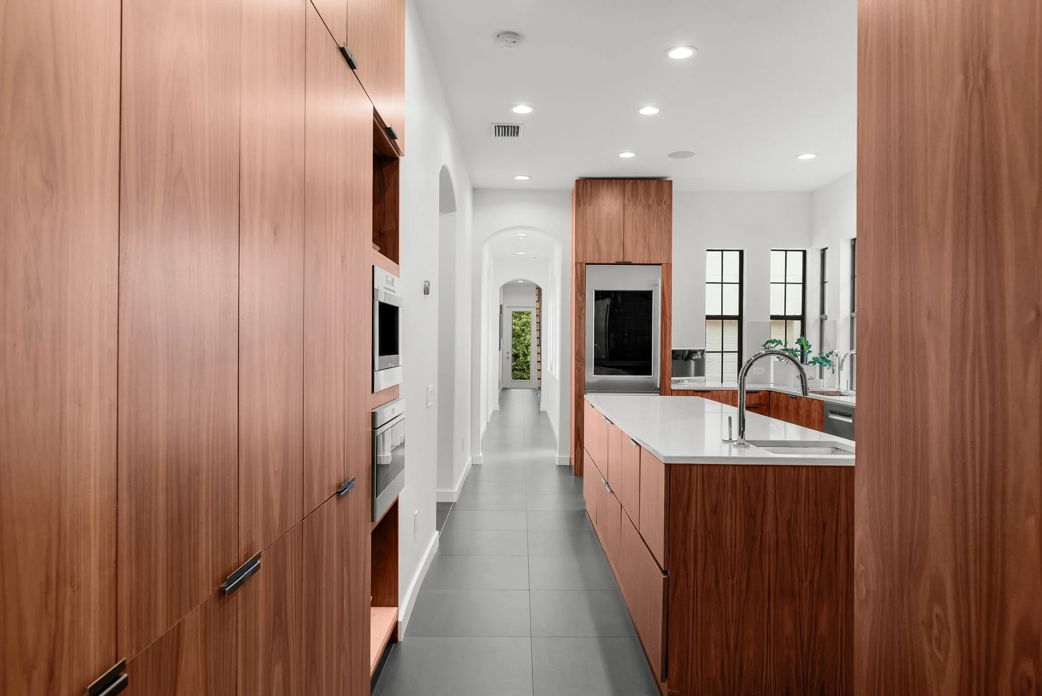 Yeats Manor Drive Photos - Tampa Listing Lab (6).jpg