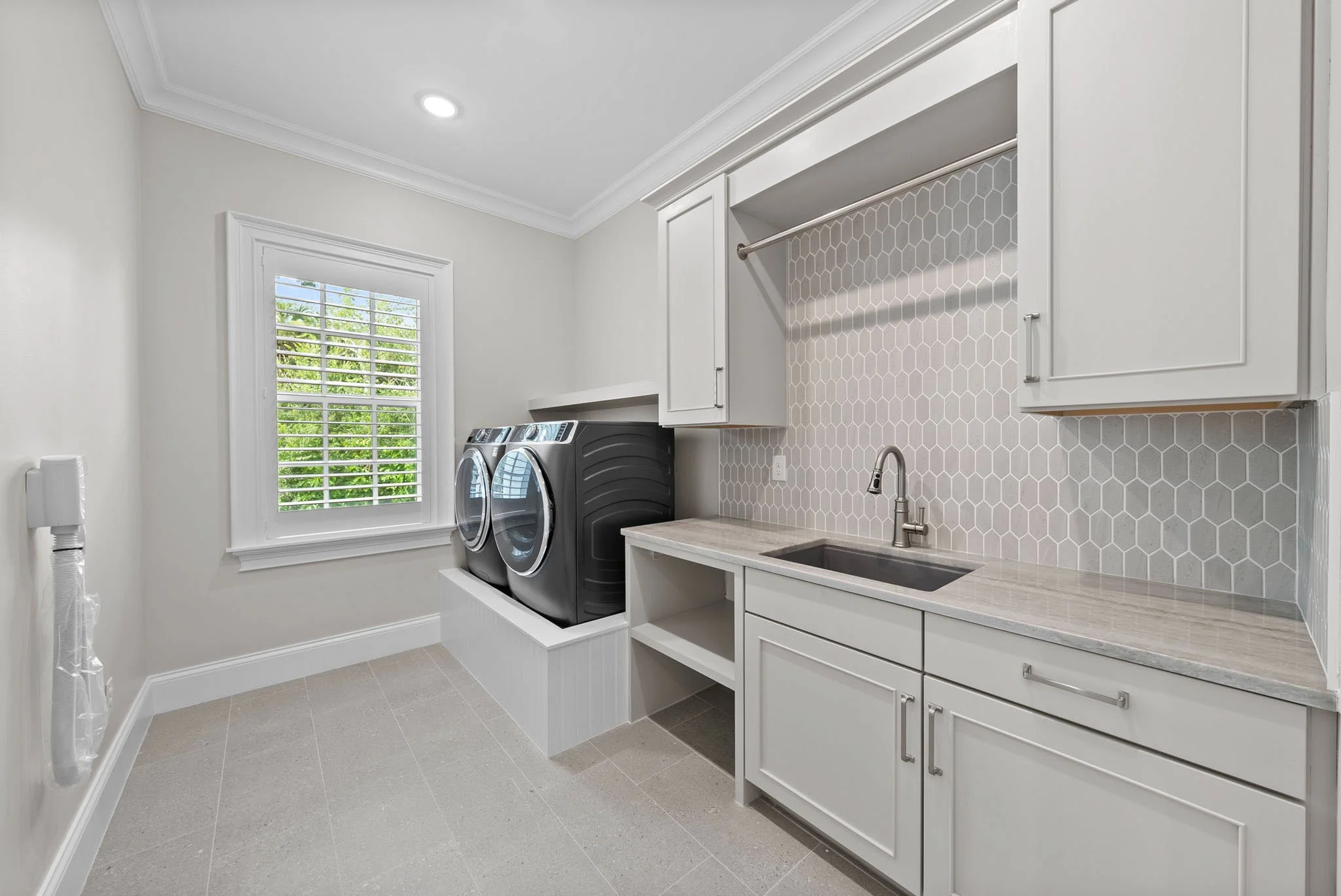 Brookwood Dr Sample Properties Tampa Listing Lab (26).jpg