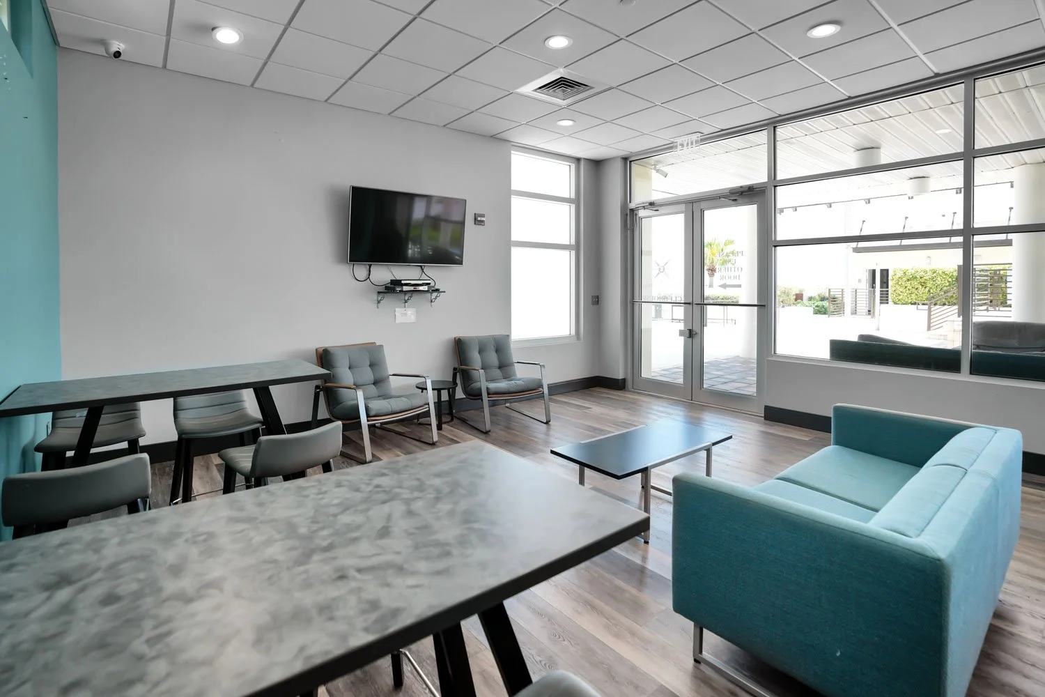 Grand Central Condo at Kennedy Tampa Listing Lab (25).jpg