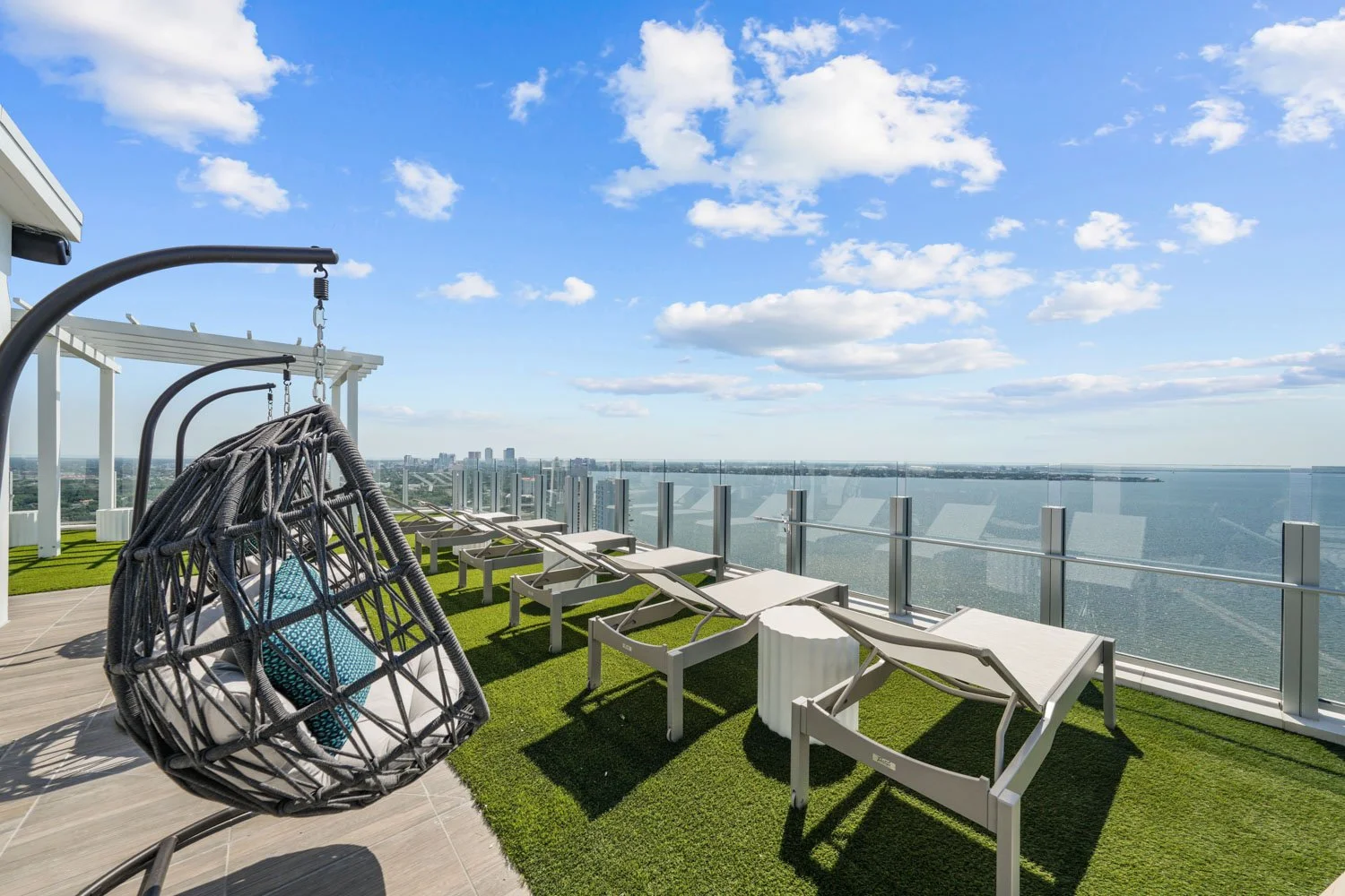 Altura Bayshore Rooftop Amenities-Tampa Listing Lab38.jpg