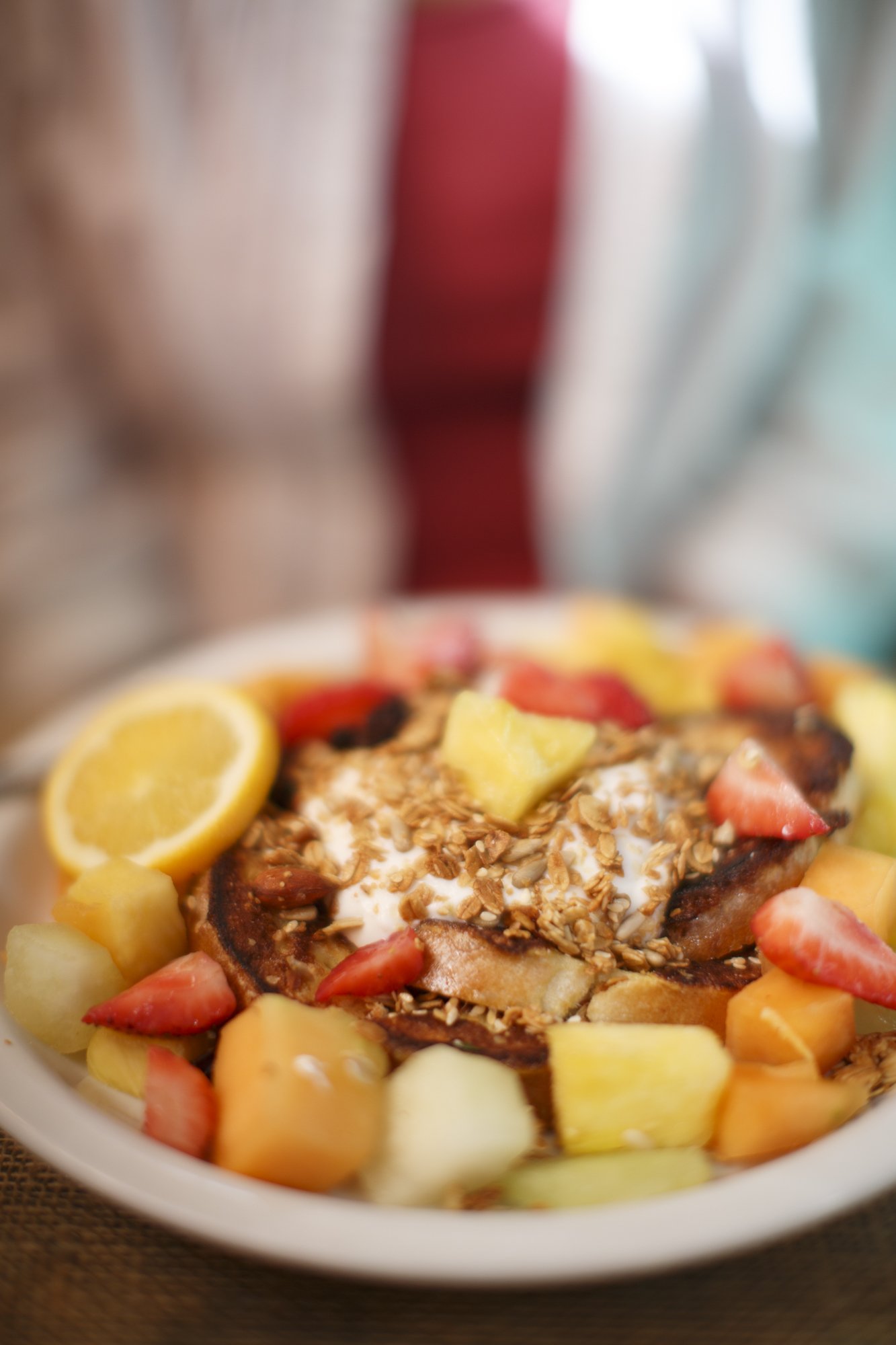 french toast and fruit at crossroads cafe in joshua tree california.jpg