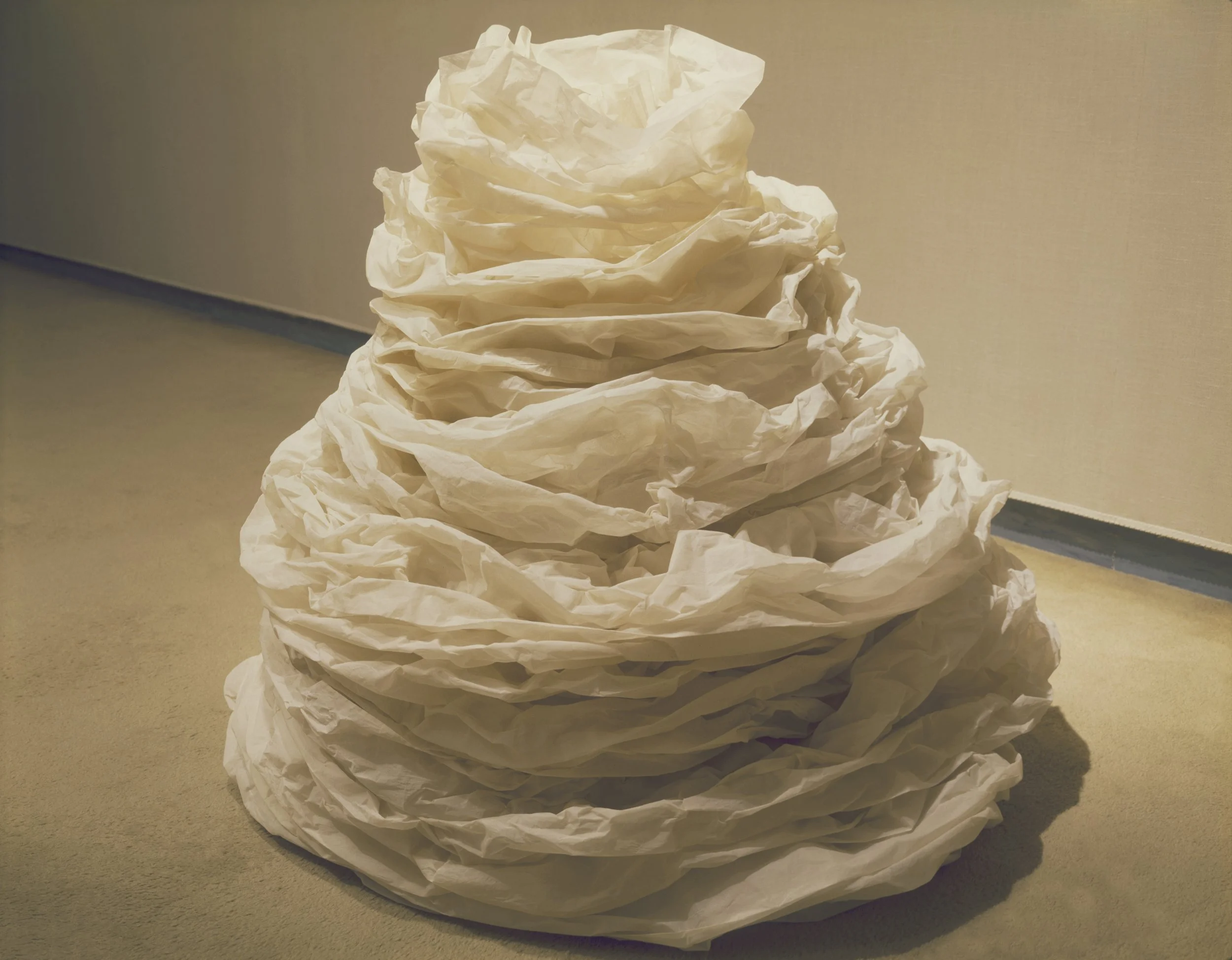 White Queen, 1980, organdy, 3' diameter  x 3.25'h