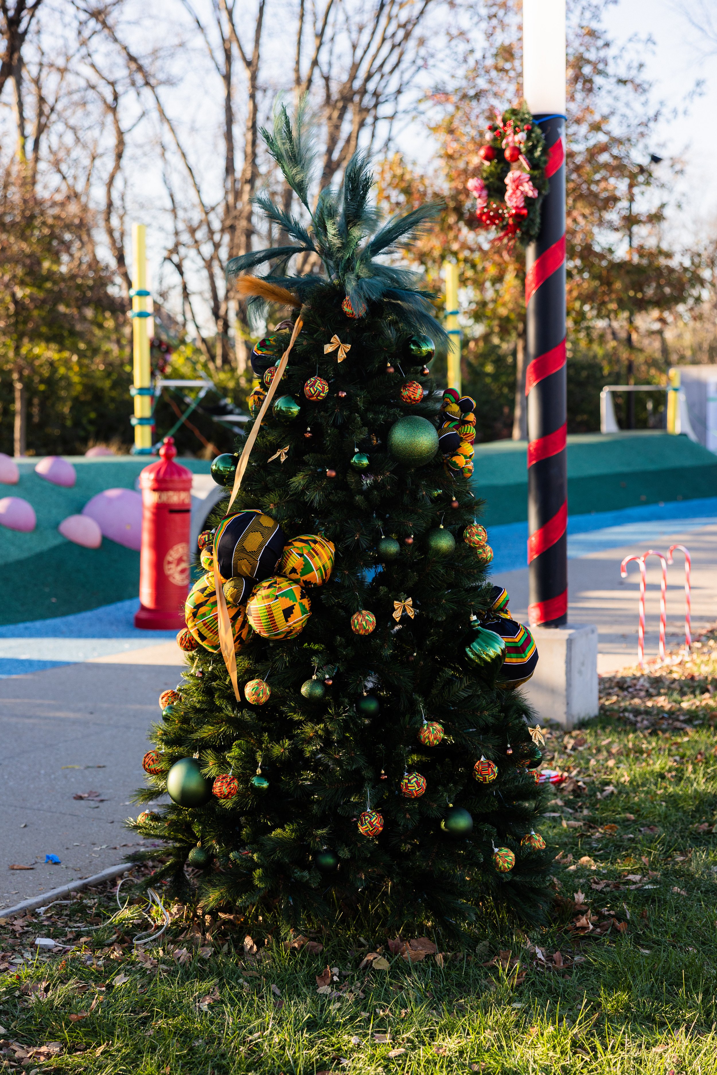 JSHS_HolidayVillage2024-4.jpg