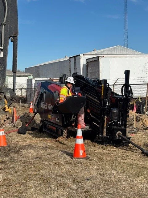 Our Grind-Well Indiana team working hard out in this cold in Hammond!

#ibew #linemen #grindwell #construction