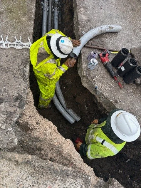 Our crews in NW Indiana were hard at work trenching a 4 inch conduit for a new 34KV line. 
No matter the weather, Grind-Well will be there to get the job done!

#construction #ibew #linemen #grindwellcrews