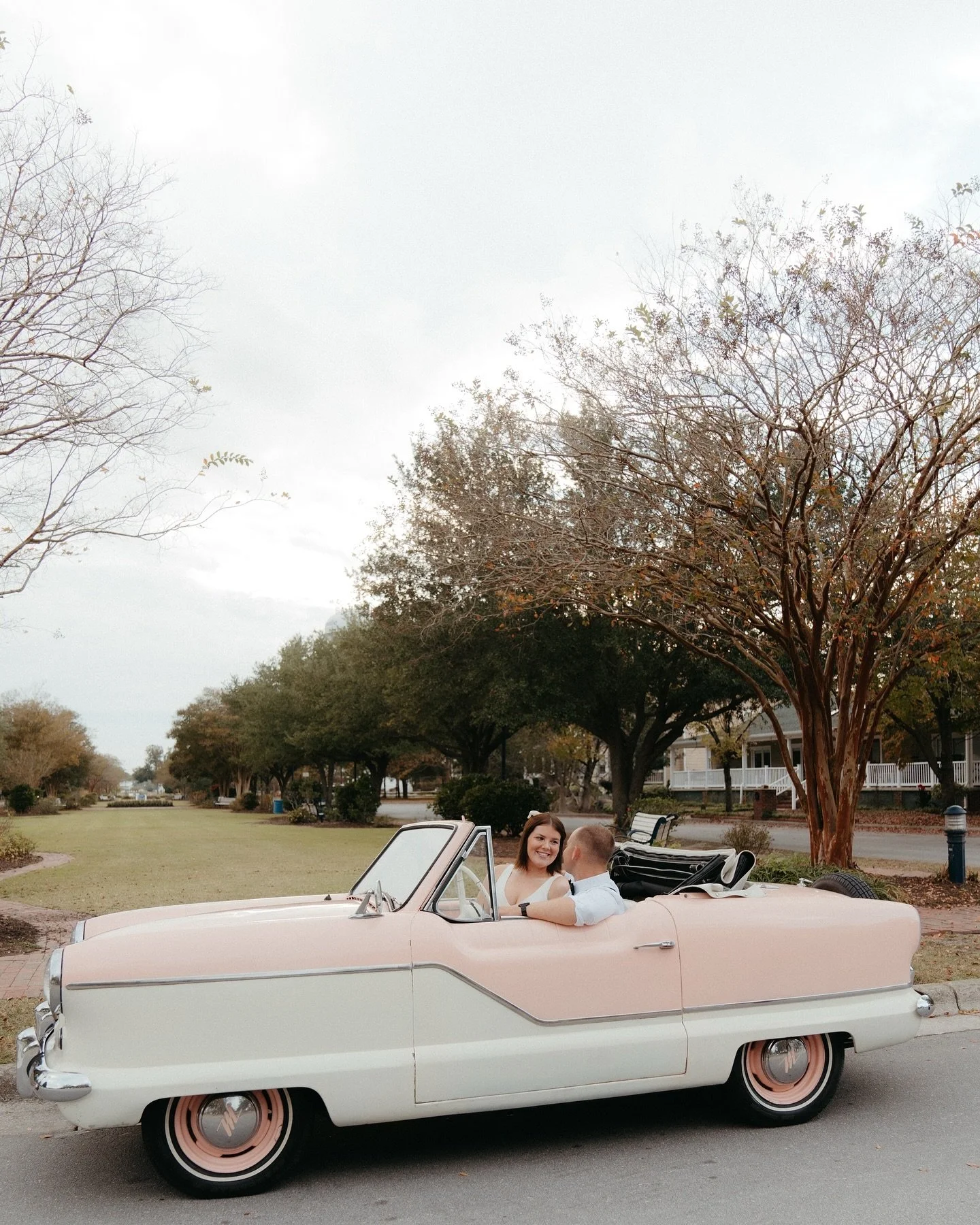 Celebrating love is a cherished tradition here at dare to dream and we&rsquo;re proud to provide unforgettable experiences for weddings, anniversaries, engagements, save the dates, Valentine&rsquo;s or impromptu photoshoots 💒🎀 &hearts;️ all are wel