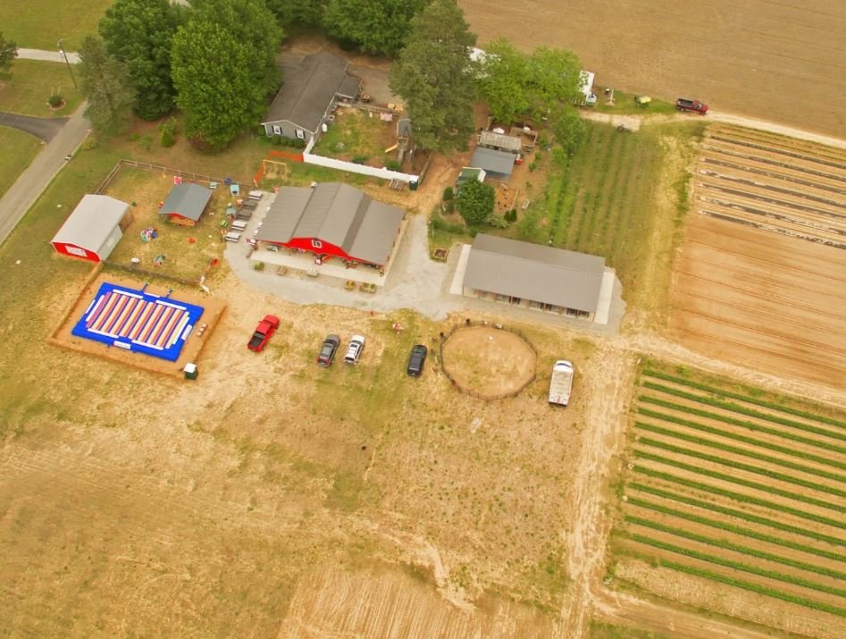 LIVE MUSIC AT HOLLY FORK FARM BARHAMSVILLE, VA