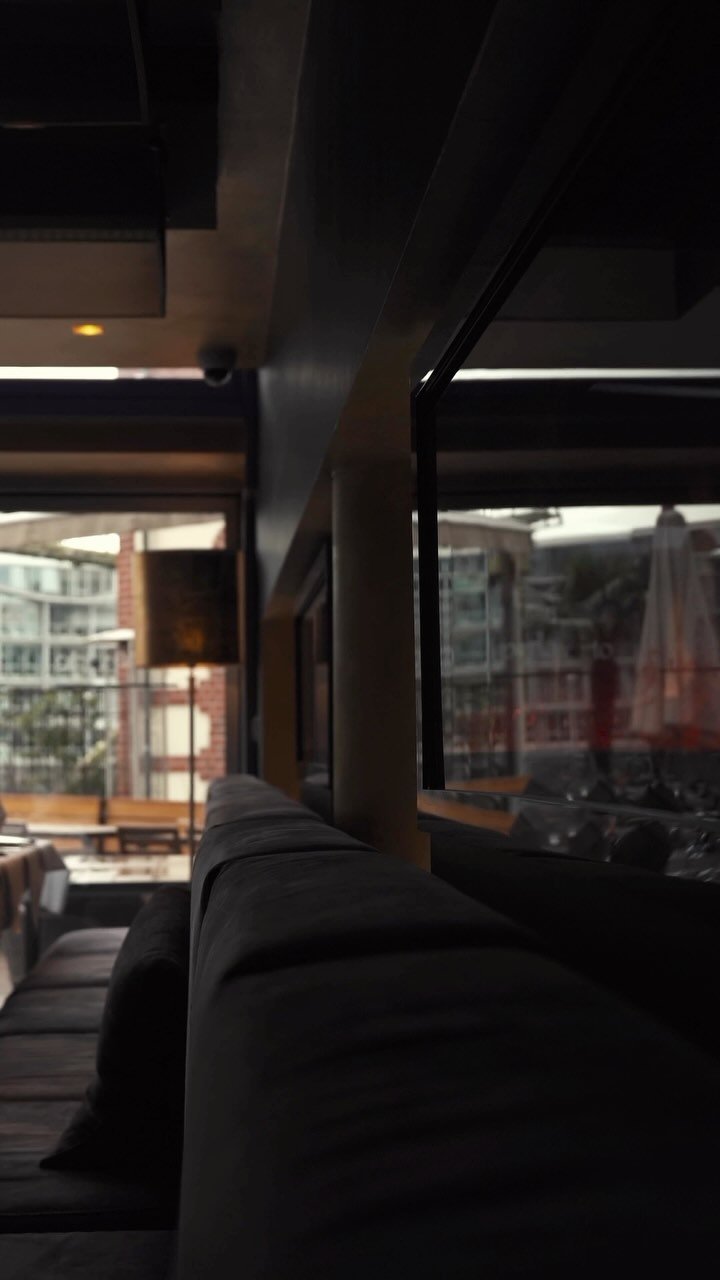 Moody Interior @royal.steak.pp
Image Trailer