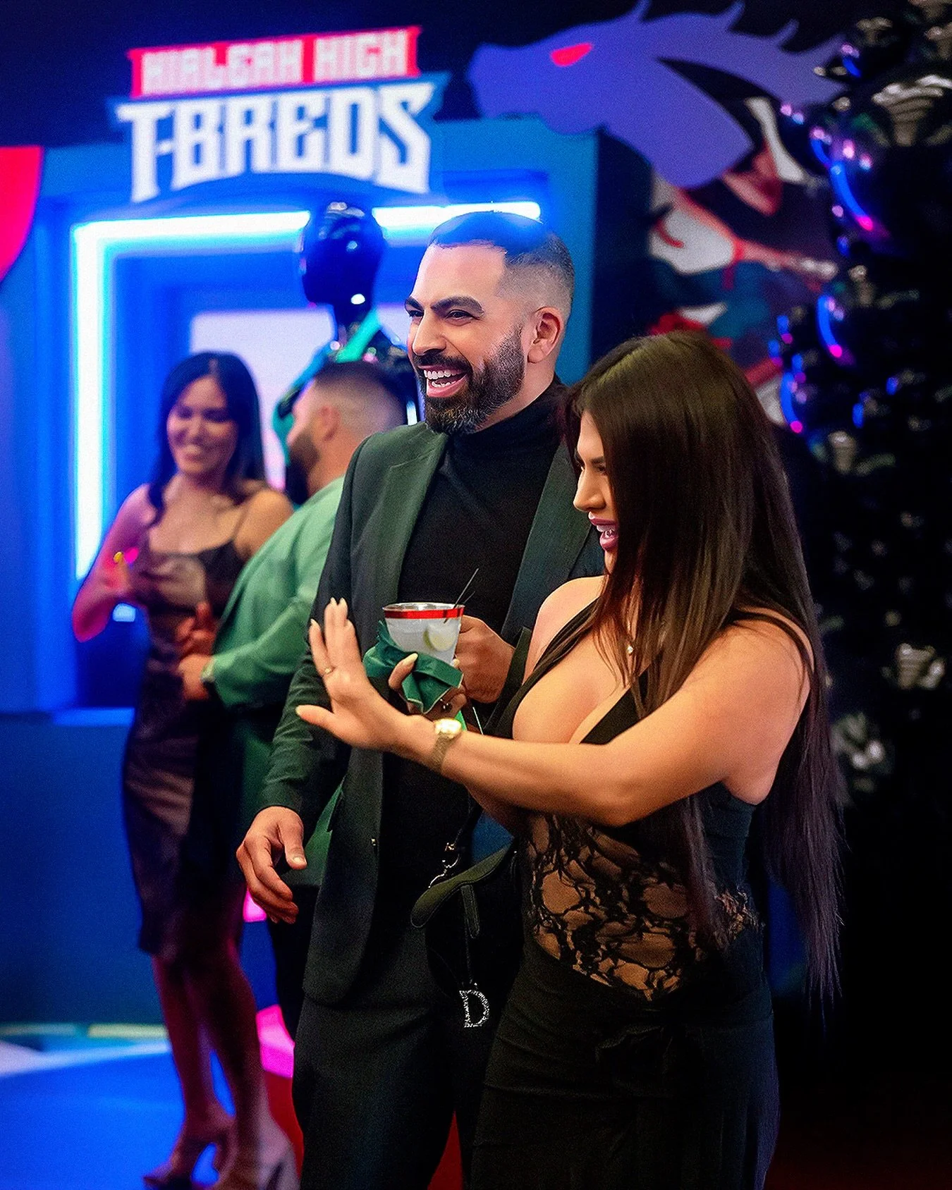 The night we were waiting for went by in the blink of an eye. Some of you have asked for a low-key, casual meet-up in the coming months. Who&rsquo;s in?!

#hialeahhigh2005 
📸: @angelrosadophotography