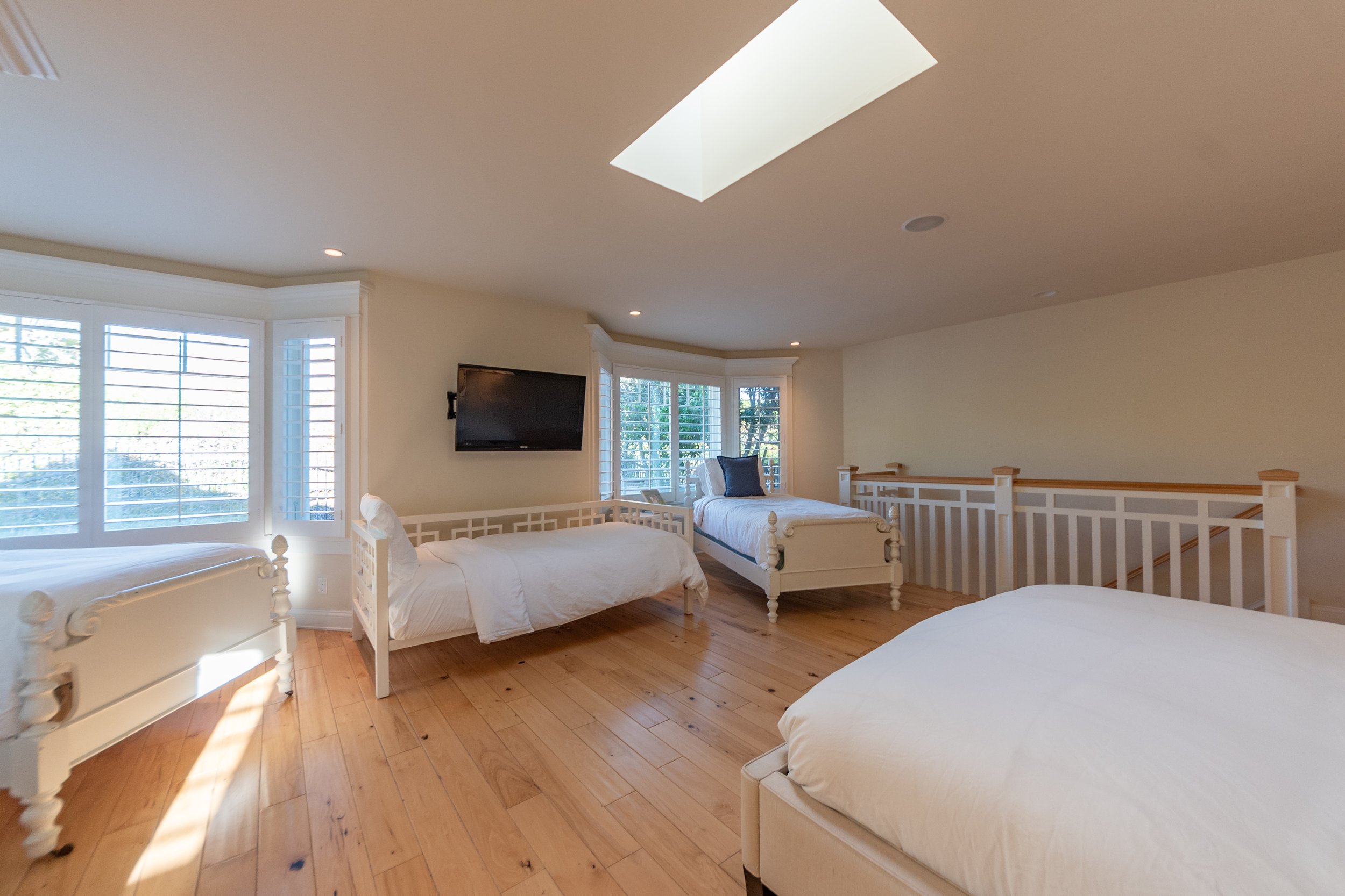 30760 Broadbeach Guesthouse-8.jpg