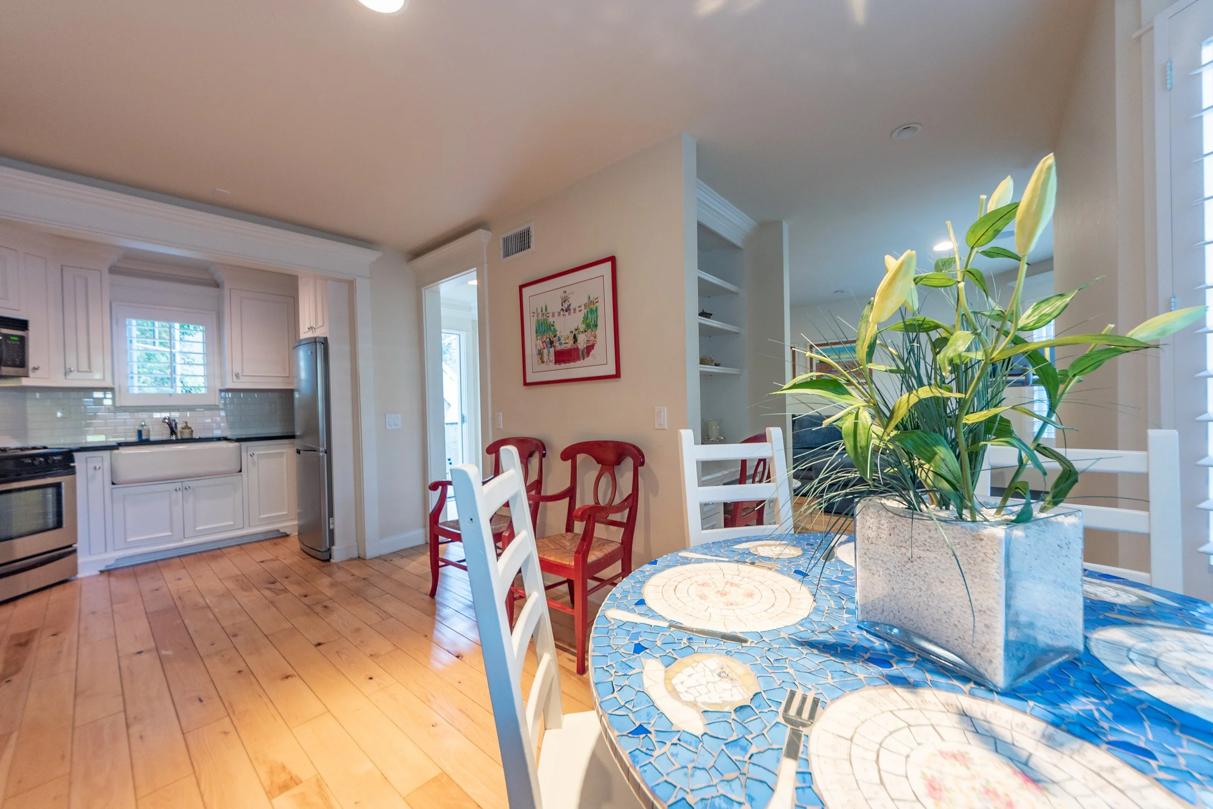 30760 Broadbeach Guesthouse-4.jpg