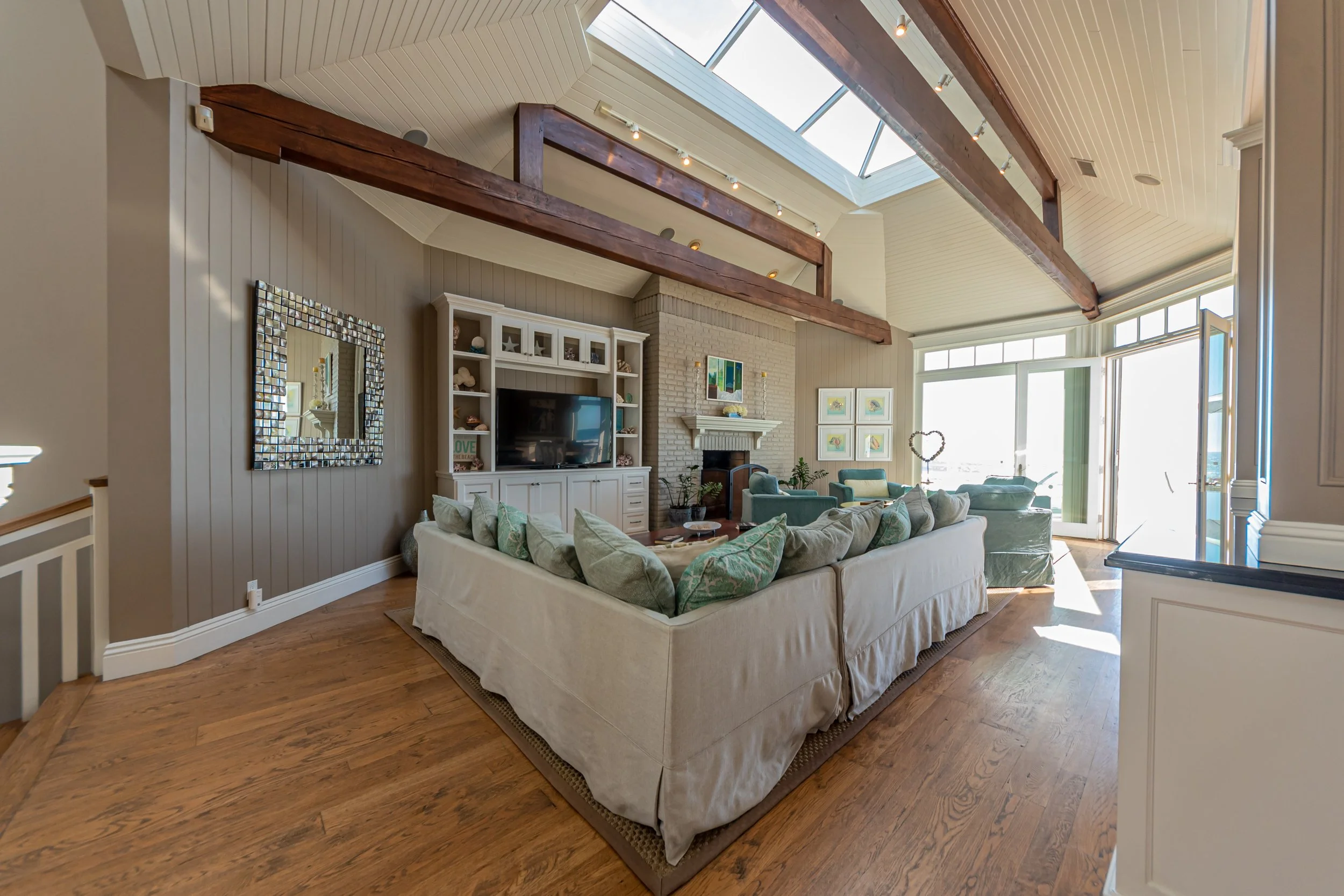 30760 Broadbeach-1.jpg